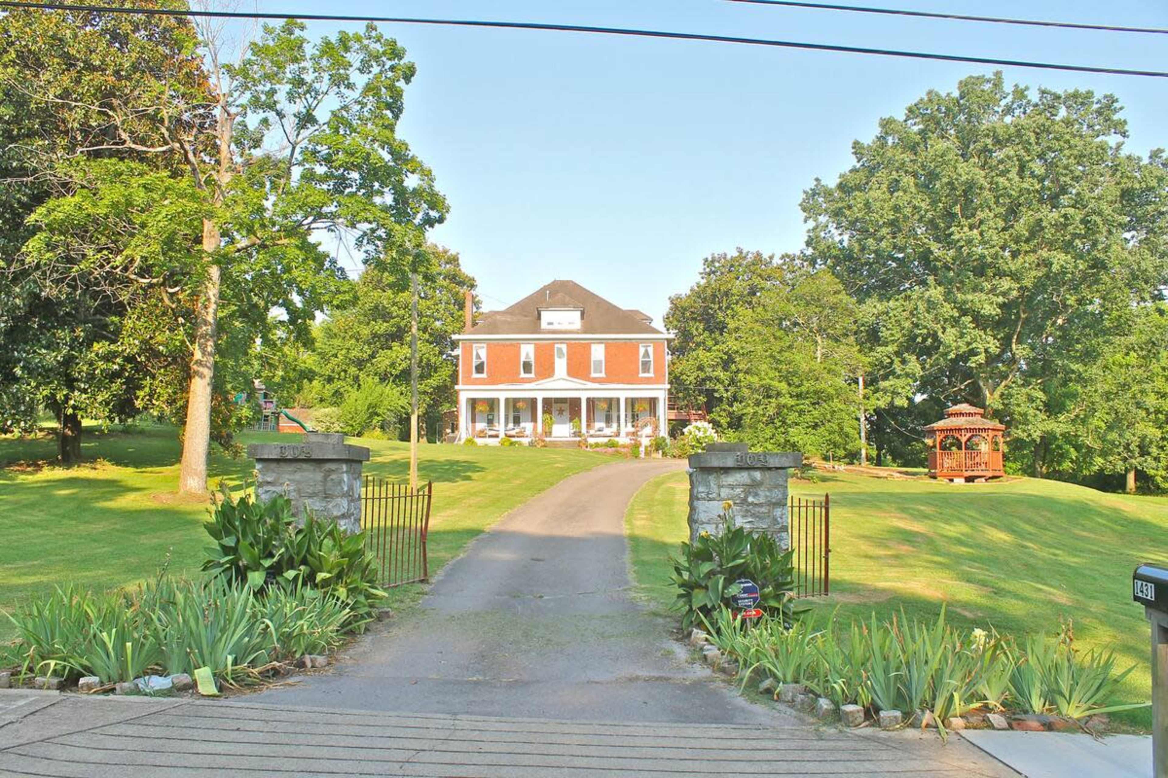 The Magnolia Mansion Image in East Nashville, NASHVILLE, TN