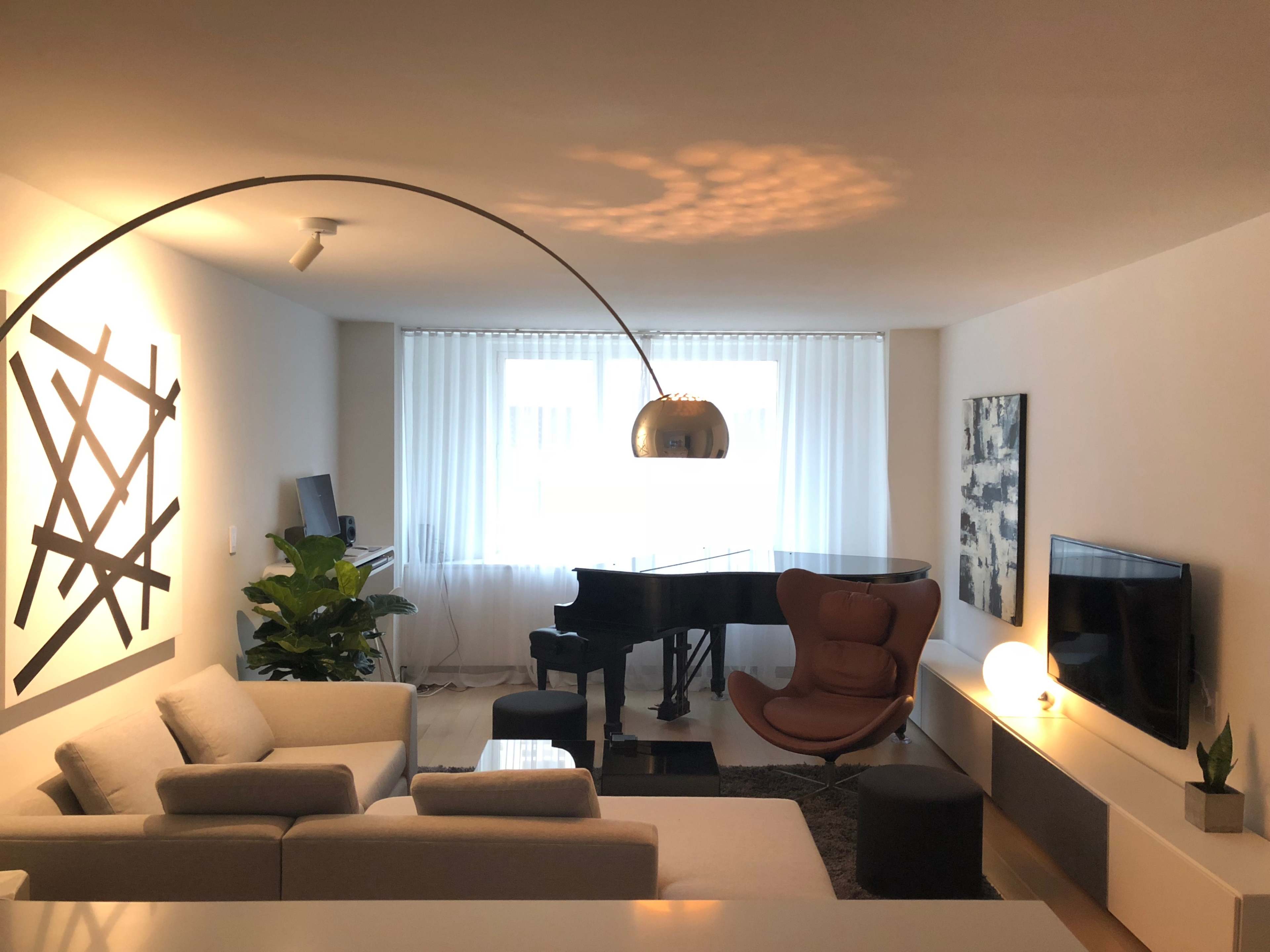 Steinway Grand Piano In Modern Luxury Midtown Apartment Image in Midtown Manhattan, New York, NY
