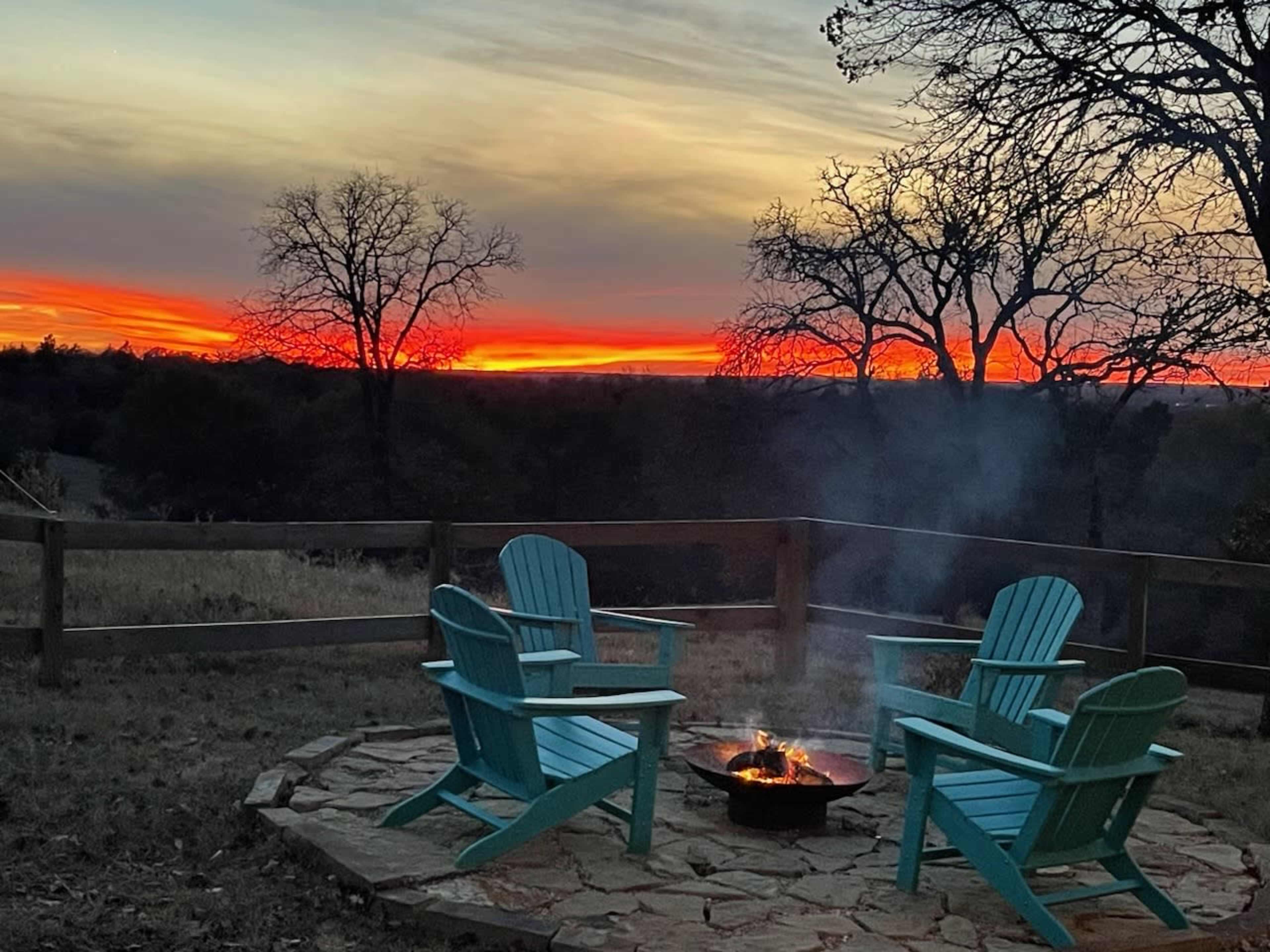Hilltop Farm with Sunset Views Image in , Caldwell, TX
