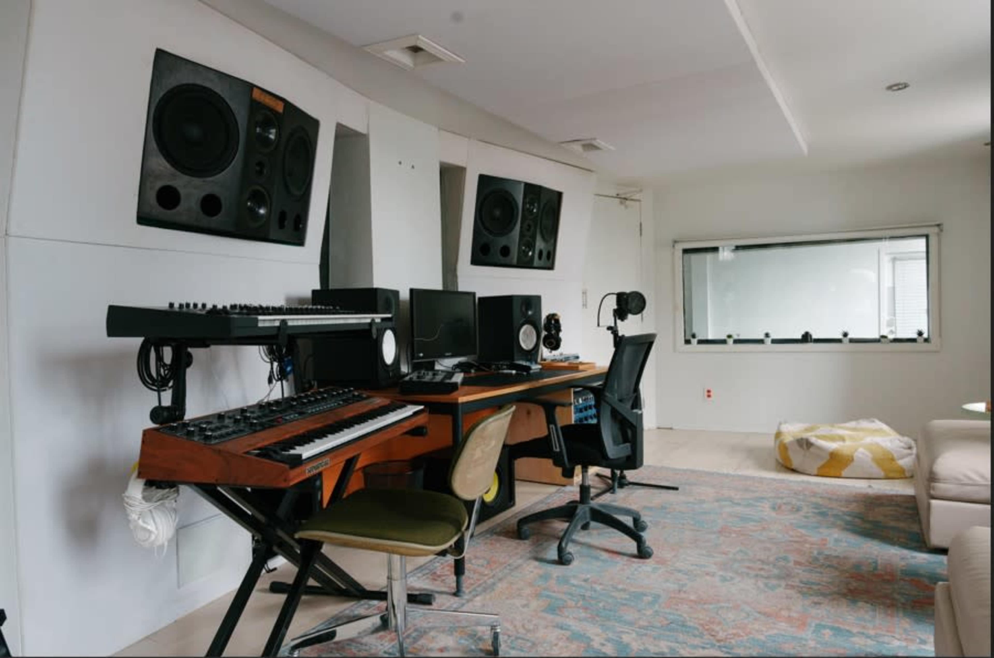 Cozy Music Recording Studio Downtown Toronto Image in St. Lawrence, Toronto, ON