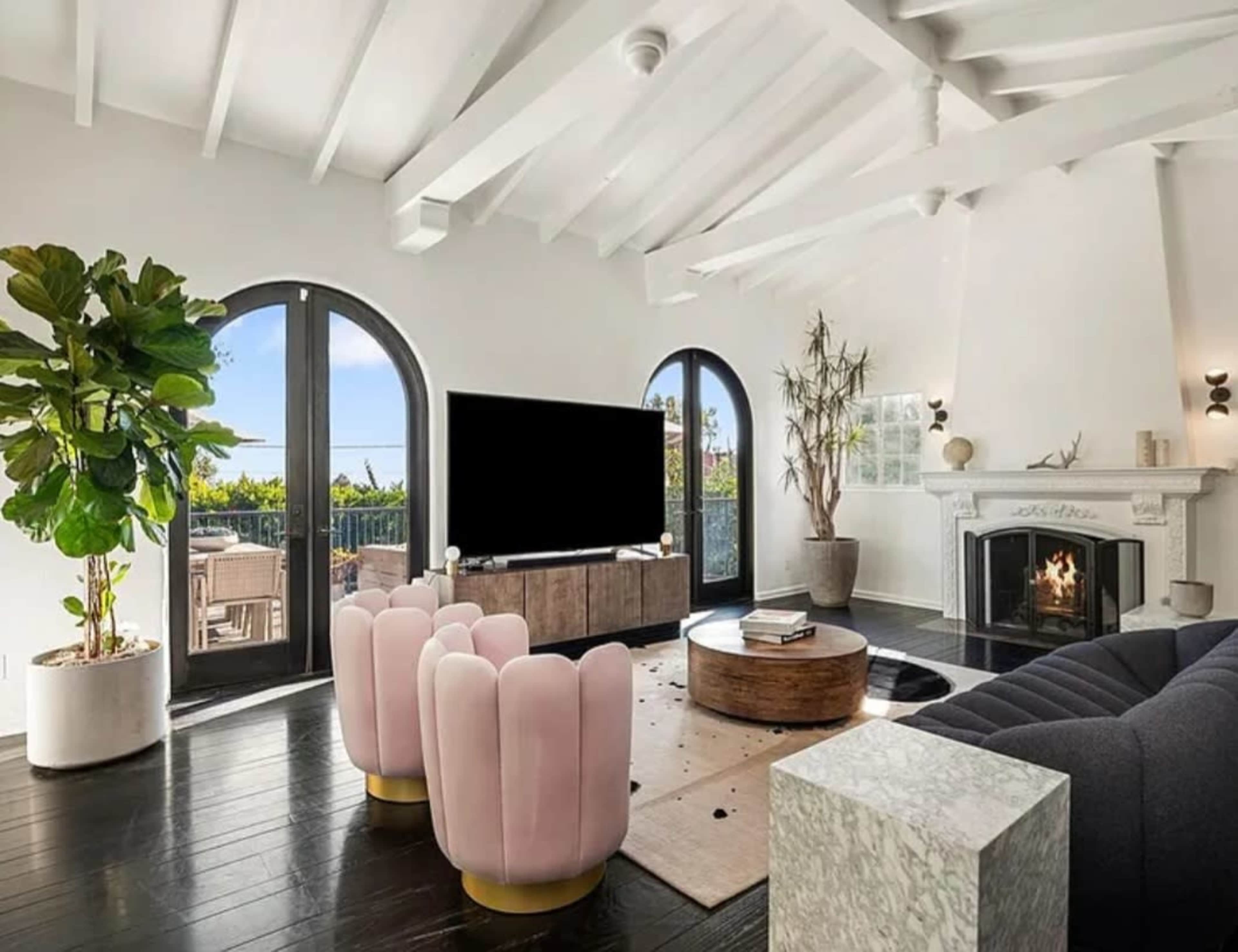 Hollywood Hills 1930s Mansion, pool & event patios Image in Central LA, Los angeles, CA