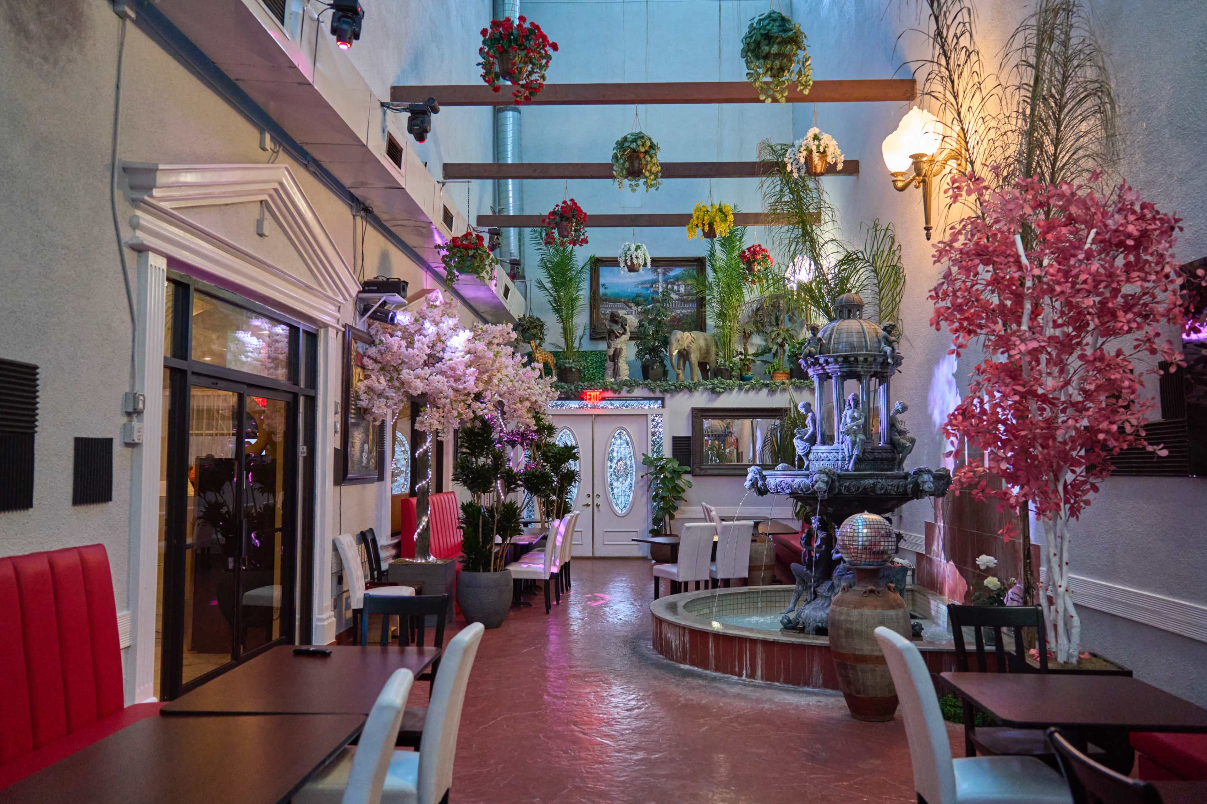 Indoor garden Banquet hall Image in Sovana, Las Vegas, NV