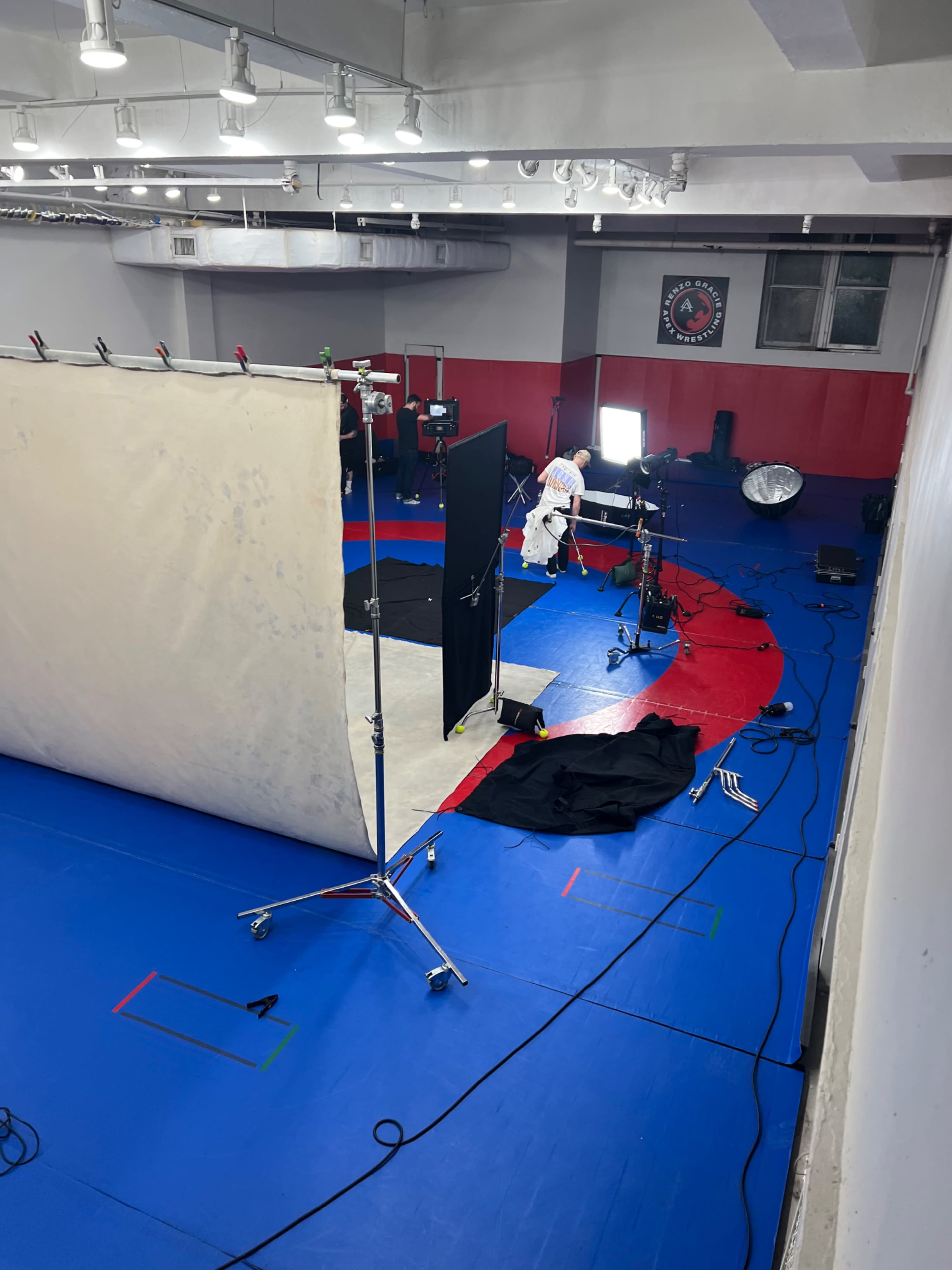 Industrial high ceiling, urban midtown Manhattan Image in Midtown Manhattan, Manhattan, NY