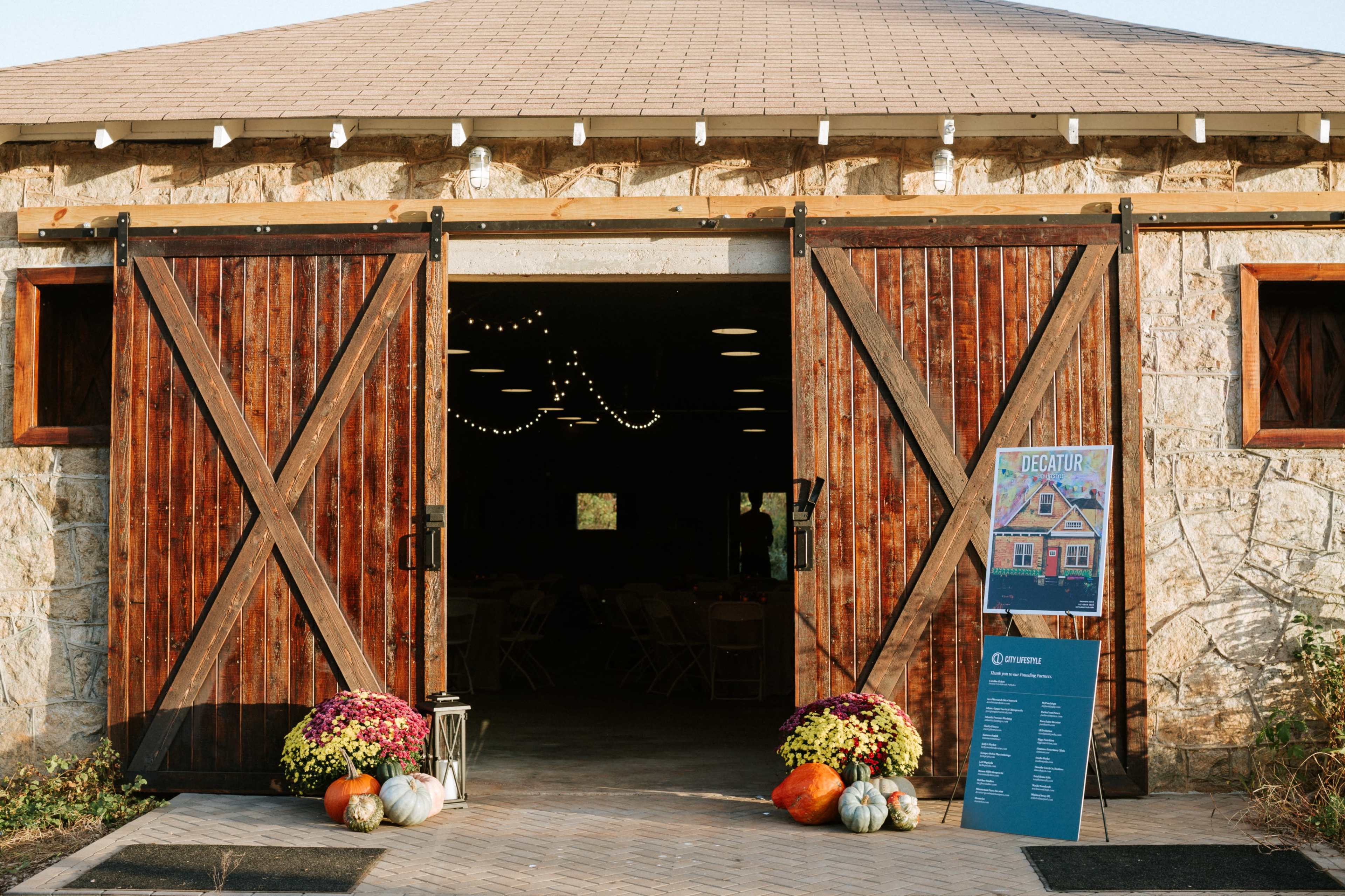 Rustic Dairy Barn in 77-Acre Nature Oasis – Perfect for Yoga Retreats, Wellness Events & Weddings Near Downtown Decatur Image in Decatur, Decatur, GA