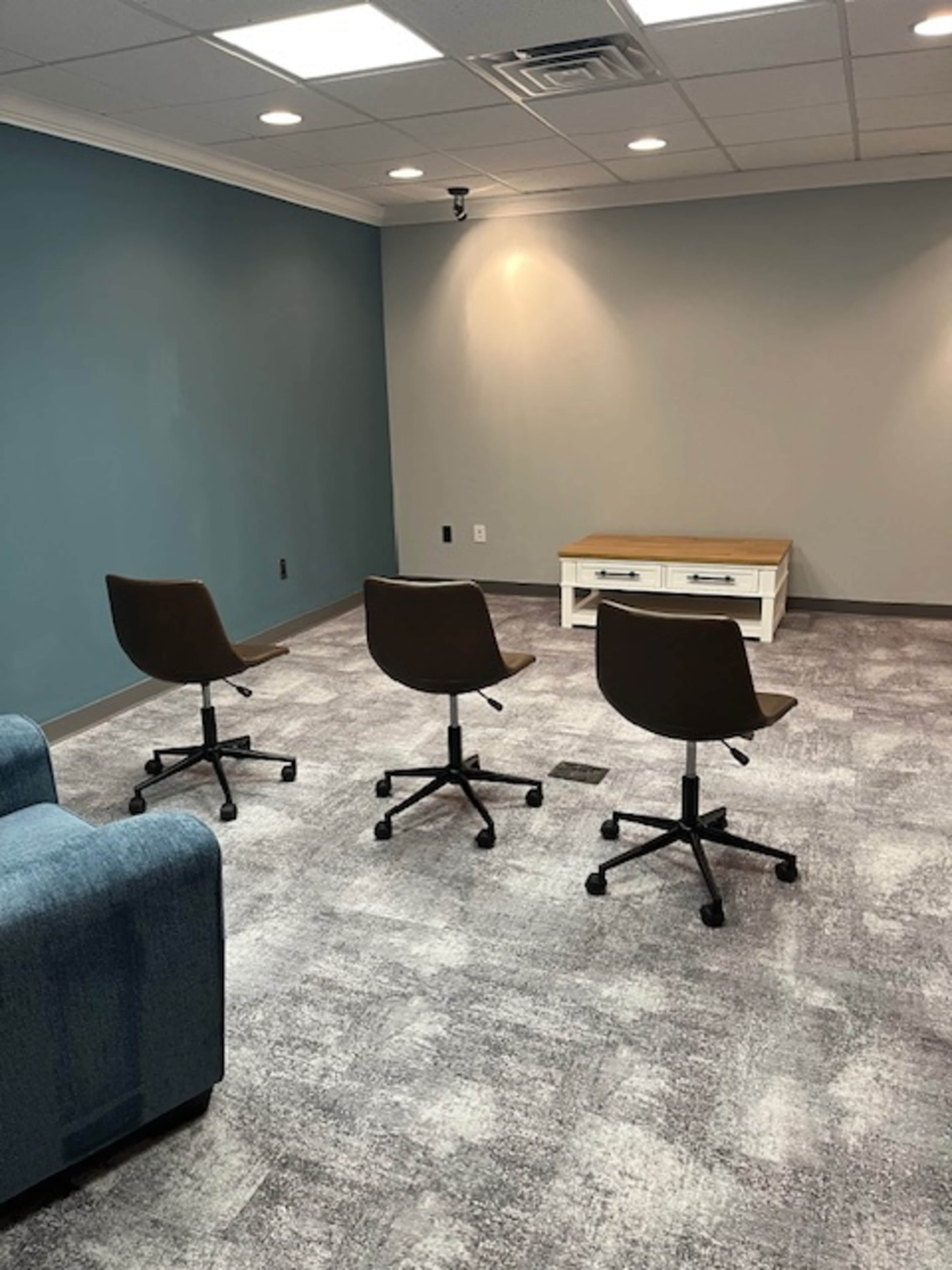 Conveniently located in Freehold;Boardroom, Workshop or Freeelance space Image in West Freehold, Freehold, NJ