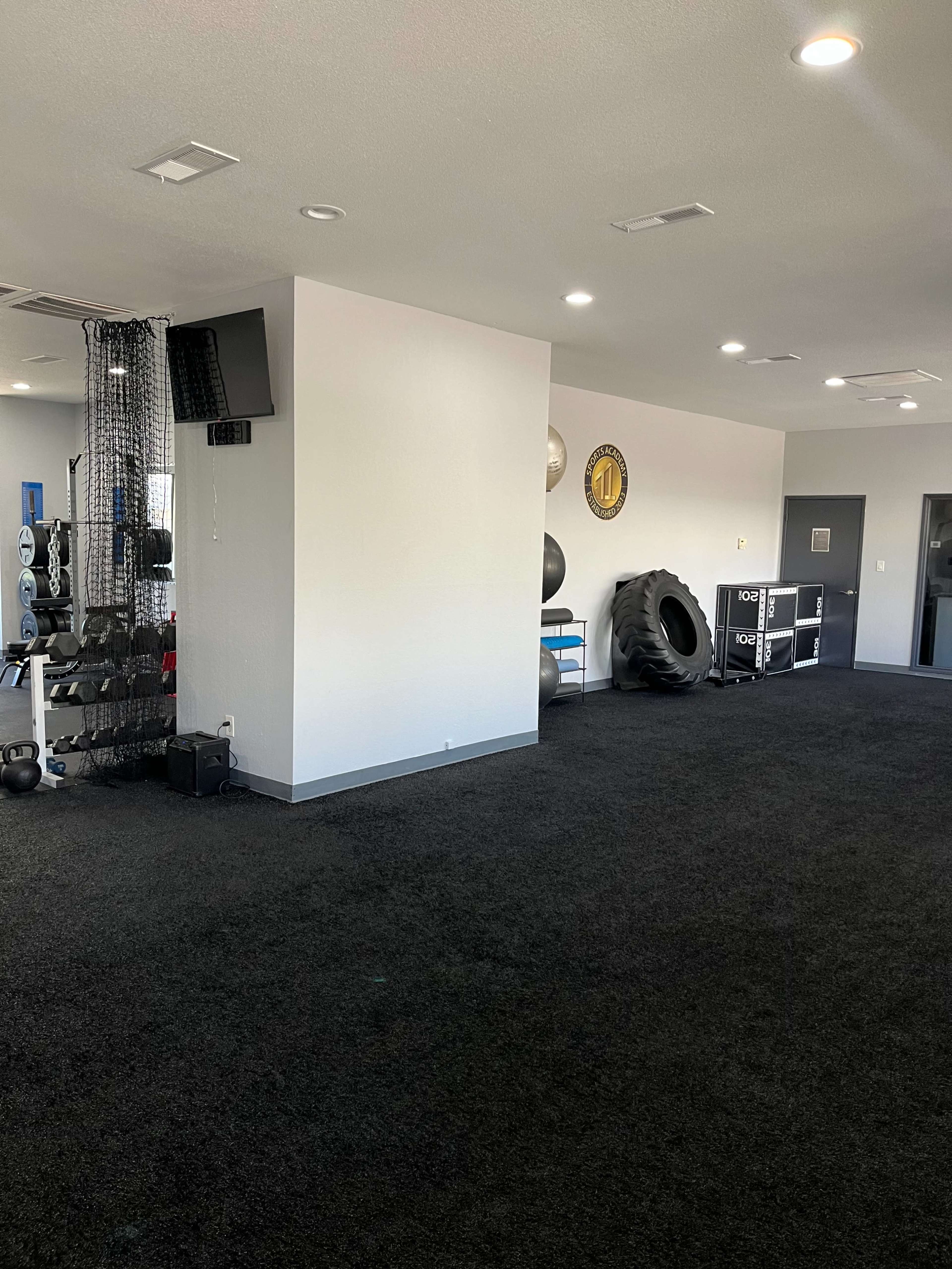 Private Gym in Commercial Area Image in Fresno, Fresno, CA