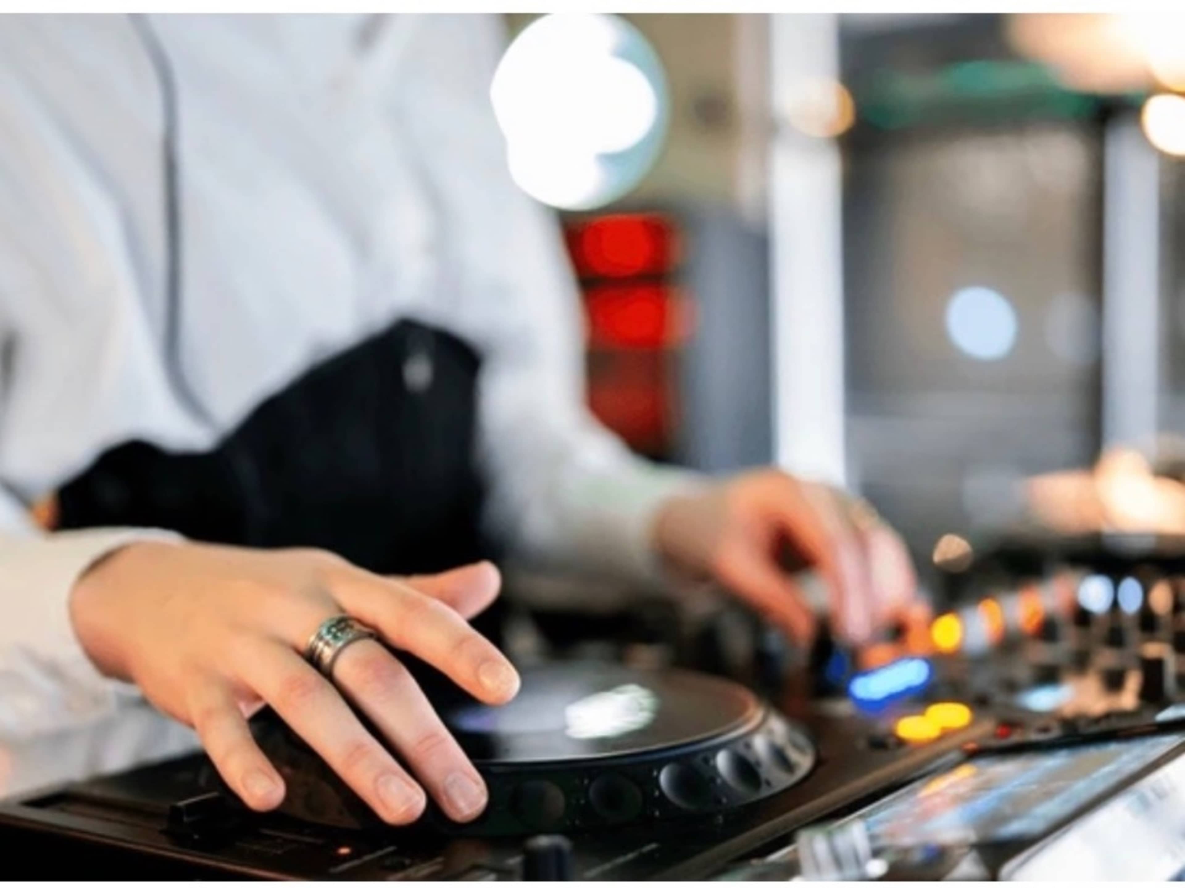 DJ & Entertainment Services