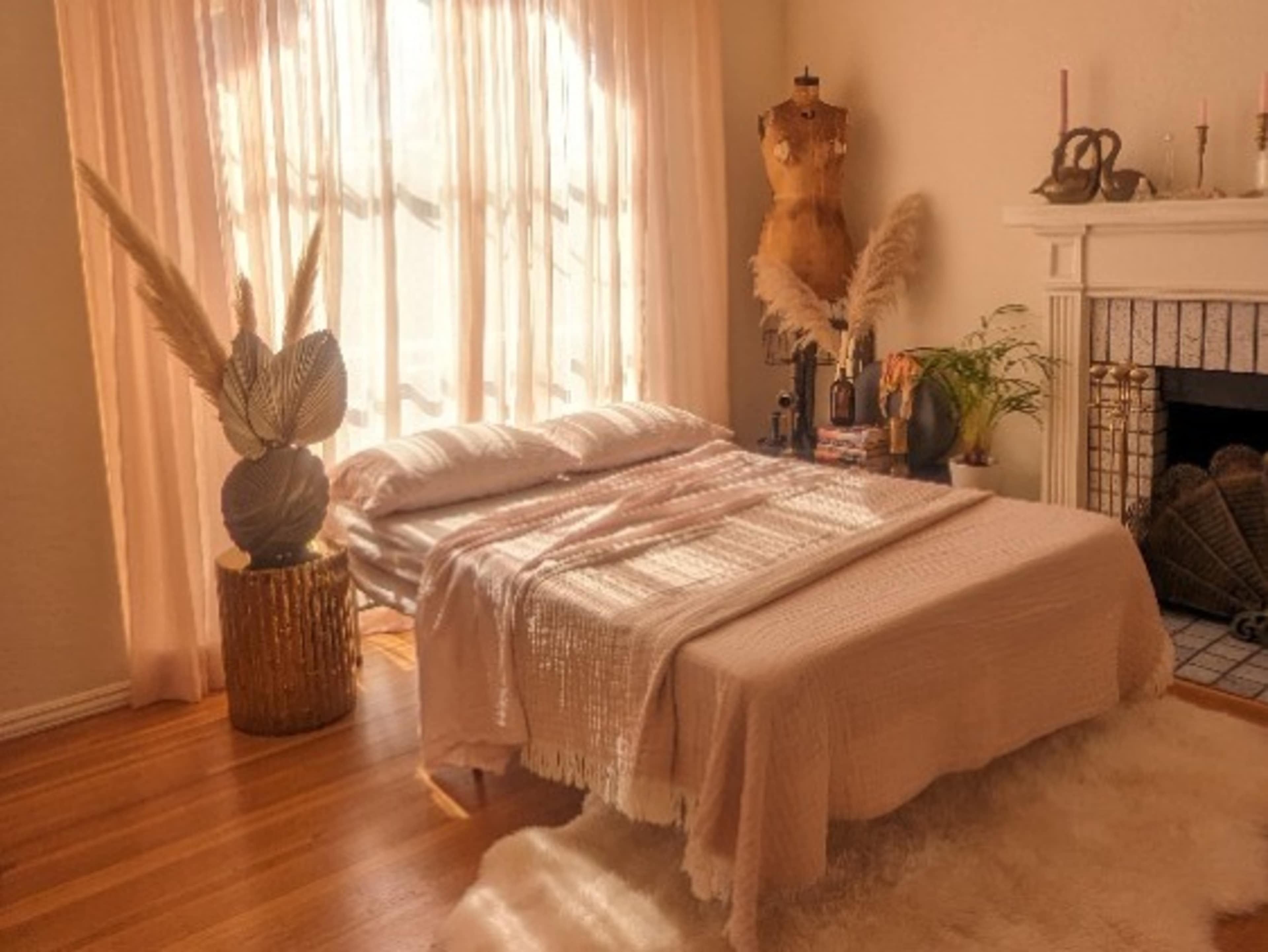 Golden Hour Boudoir Studio + Dreamy Bed Set