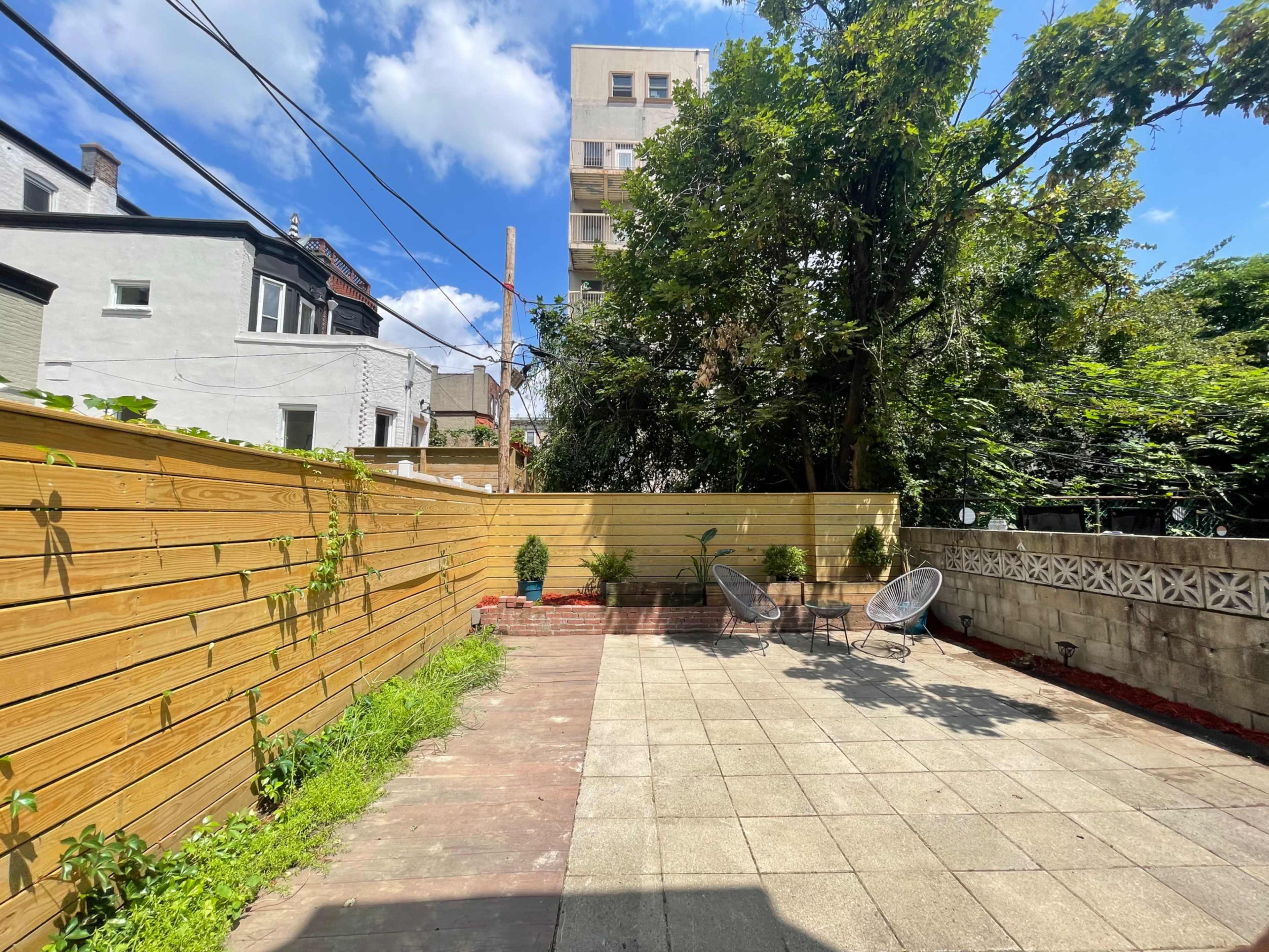 1000 ft.² open studio space for yoga, meetings, gatherings, family parties Image in Crown Heights, Brooklyn, NY