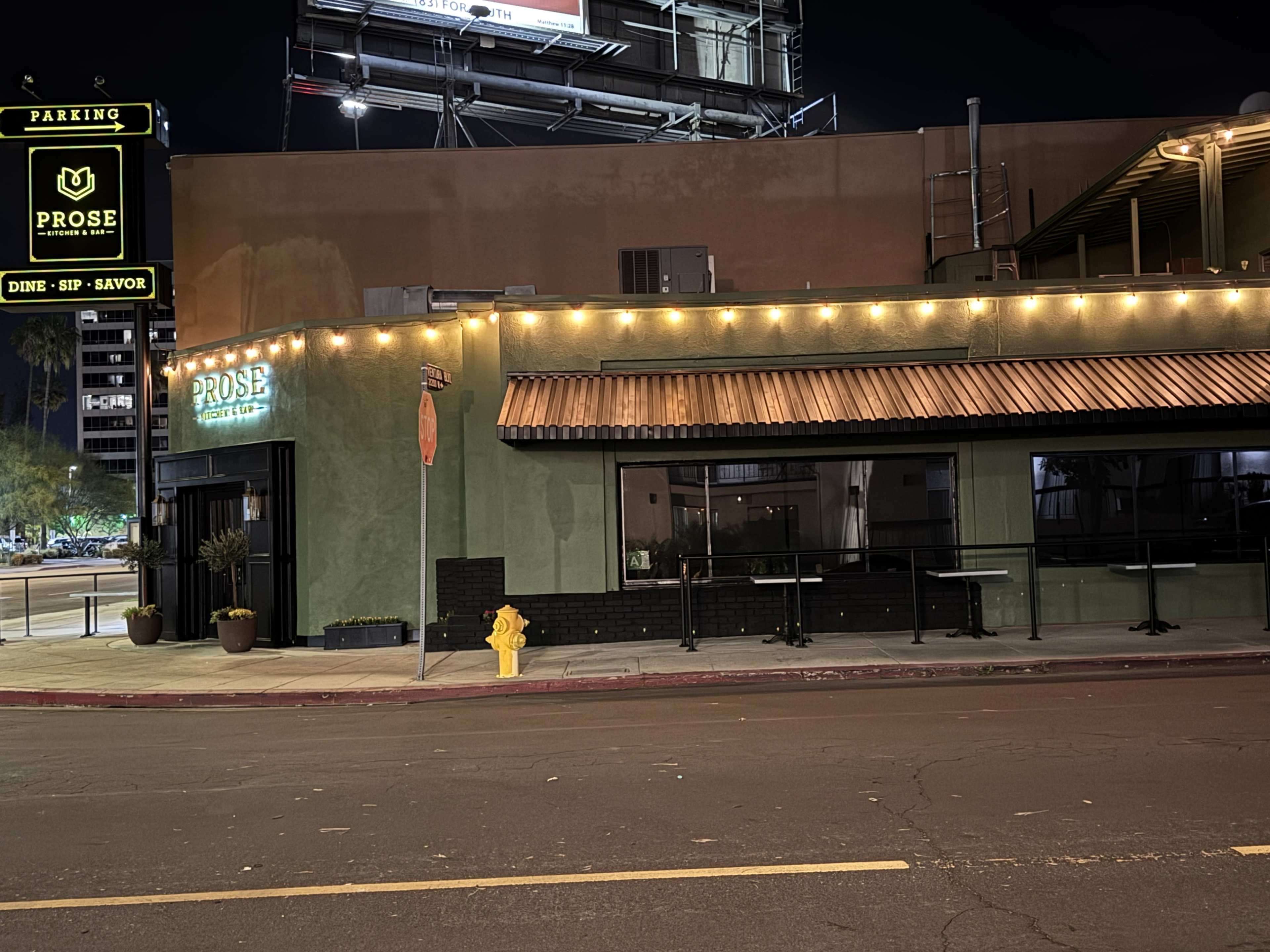 Modern Woodland Hills Venue with Greenery-Filled Patio Image in Woodland Hills, Woodland Hills, CA