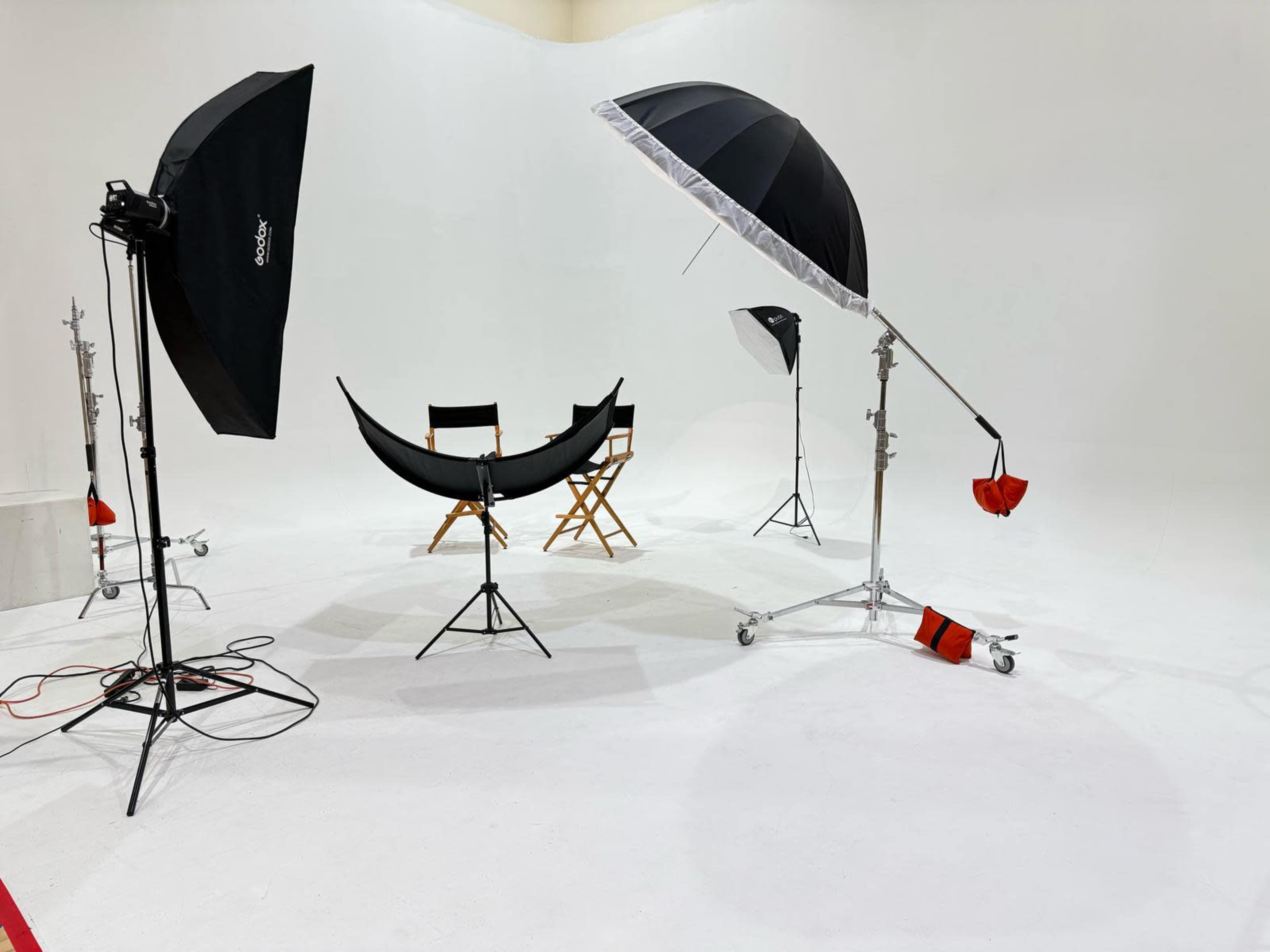 White Set Image in Westside, Houston, TX