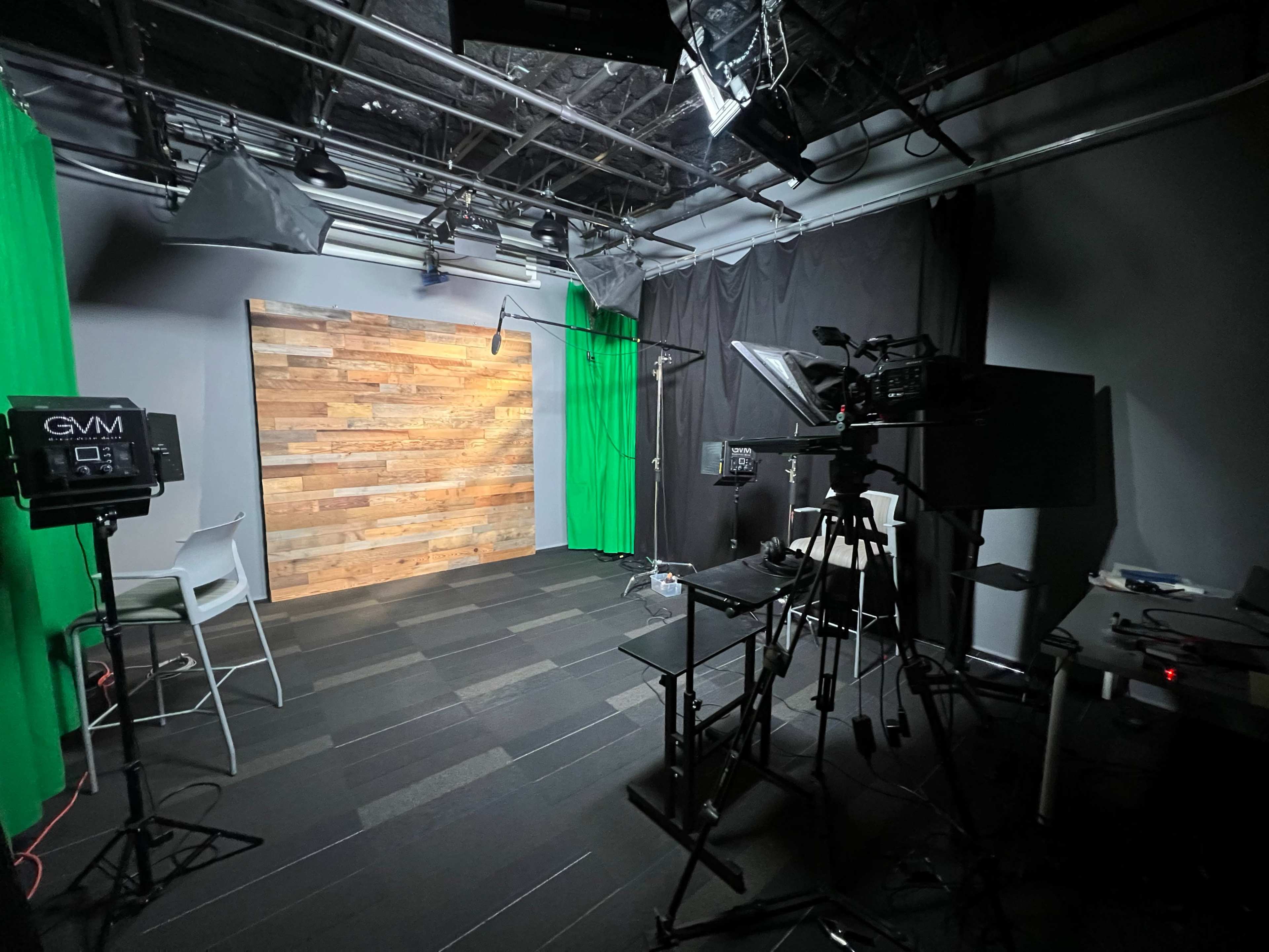 Full TV/Podcast studio walking distance to MIT, Harvard, Kendall Square and Boston Image in Wellington-Harrington, Cambridge, MA