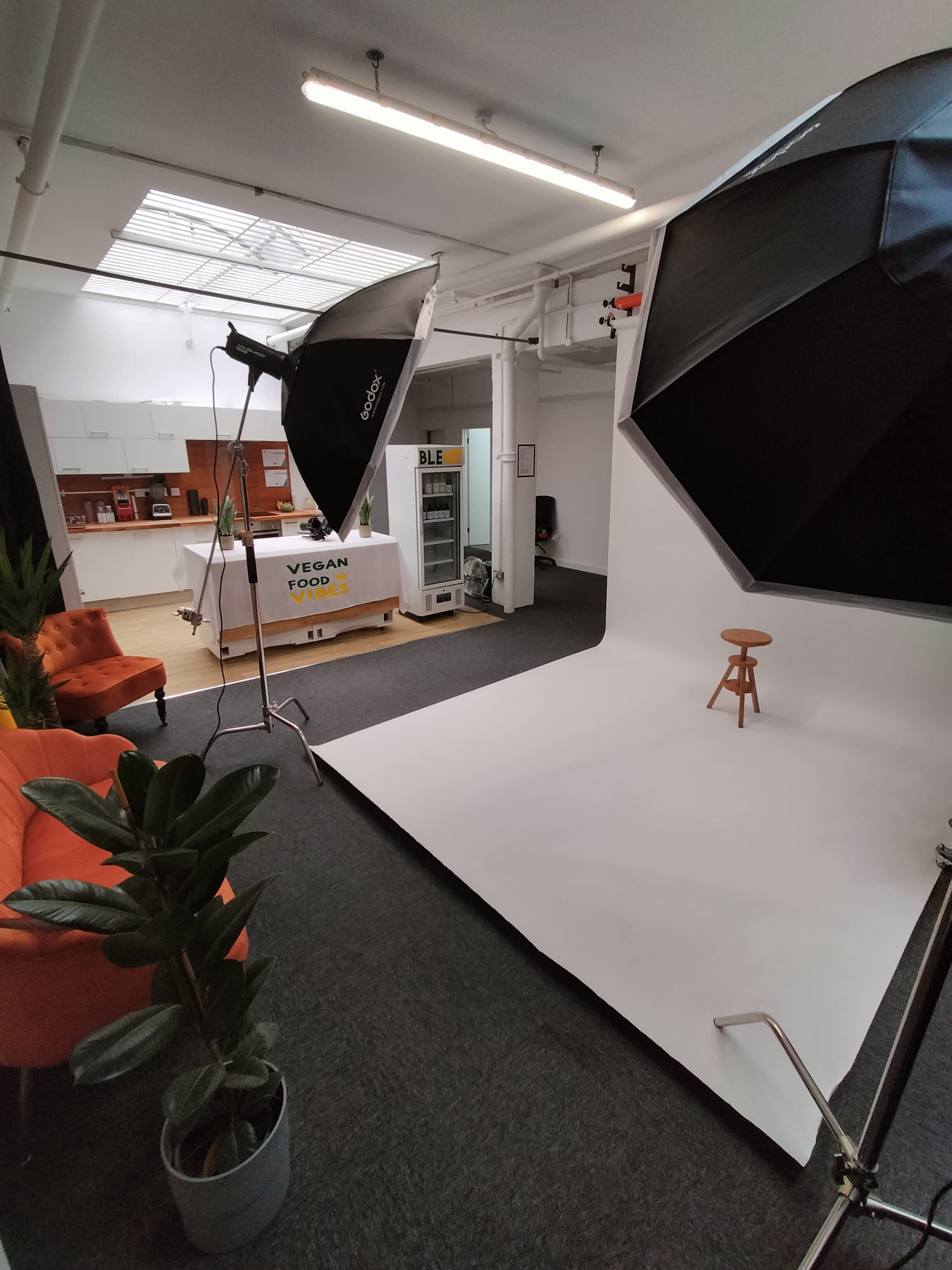 Photography Studio With Lighting, Flash & Softboxes Included! Image in Finsbury Park, London, ENG