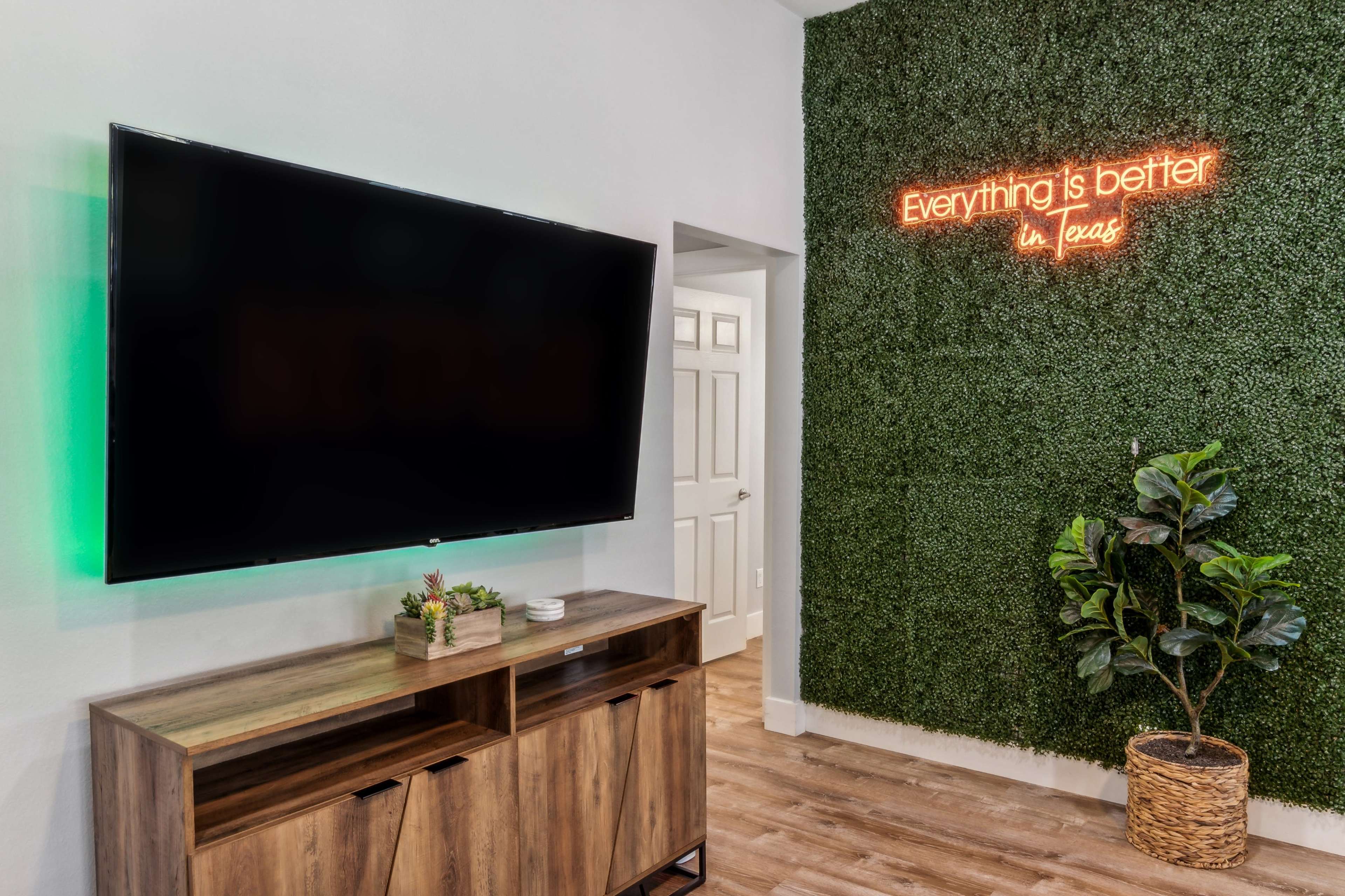 Pflugerville Oasis Image in Willow Creek, Pflugerville, TX