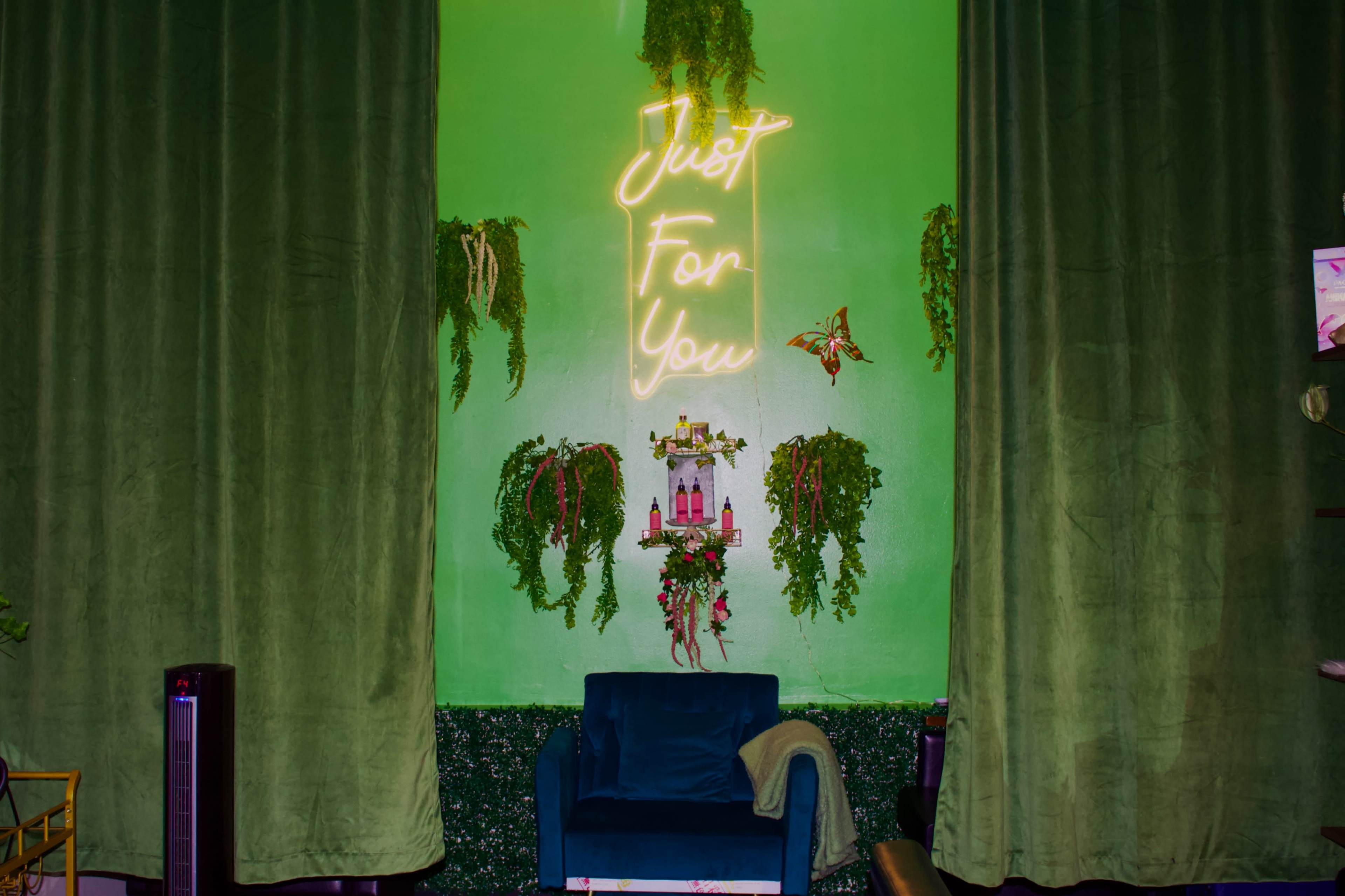 Glam & Self-Care Suite for Makeup, Hair, Esthetician, & Content Creation Image in Catonsville, Catonsville, MD