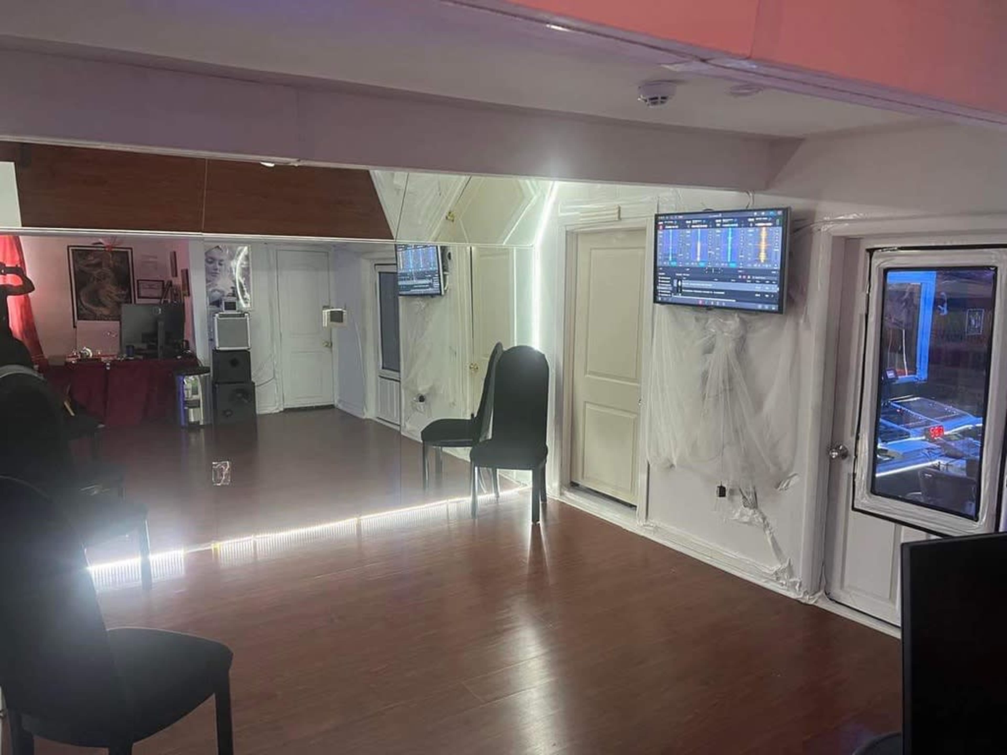Dragon Entertainment Studio Image in The Heights, Jersey City, NJ