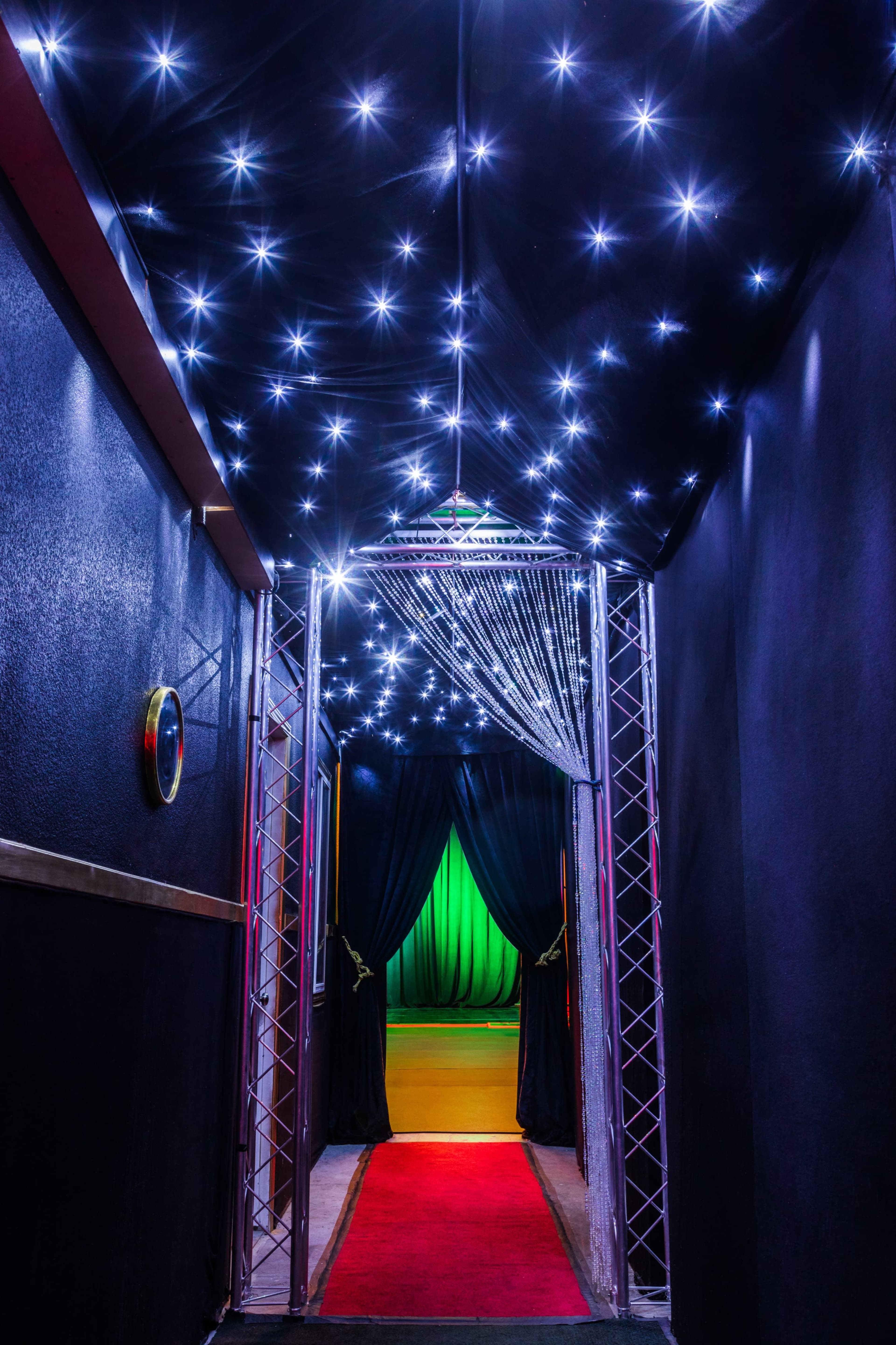 Creative space for unique meetings,  presentations, workshops and teambuilding. Image in Winchester, Las Vegas, NV