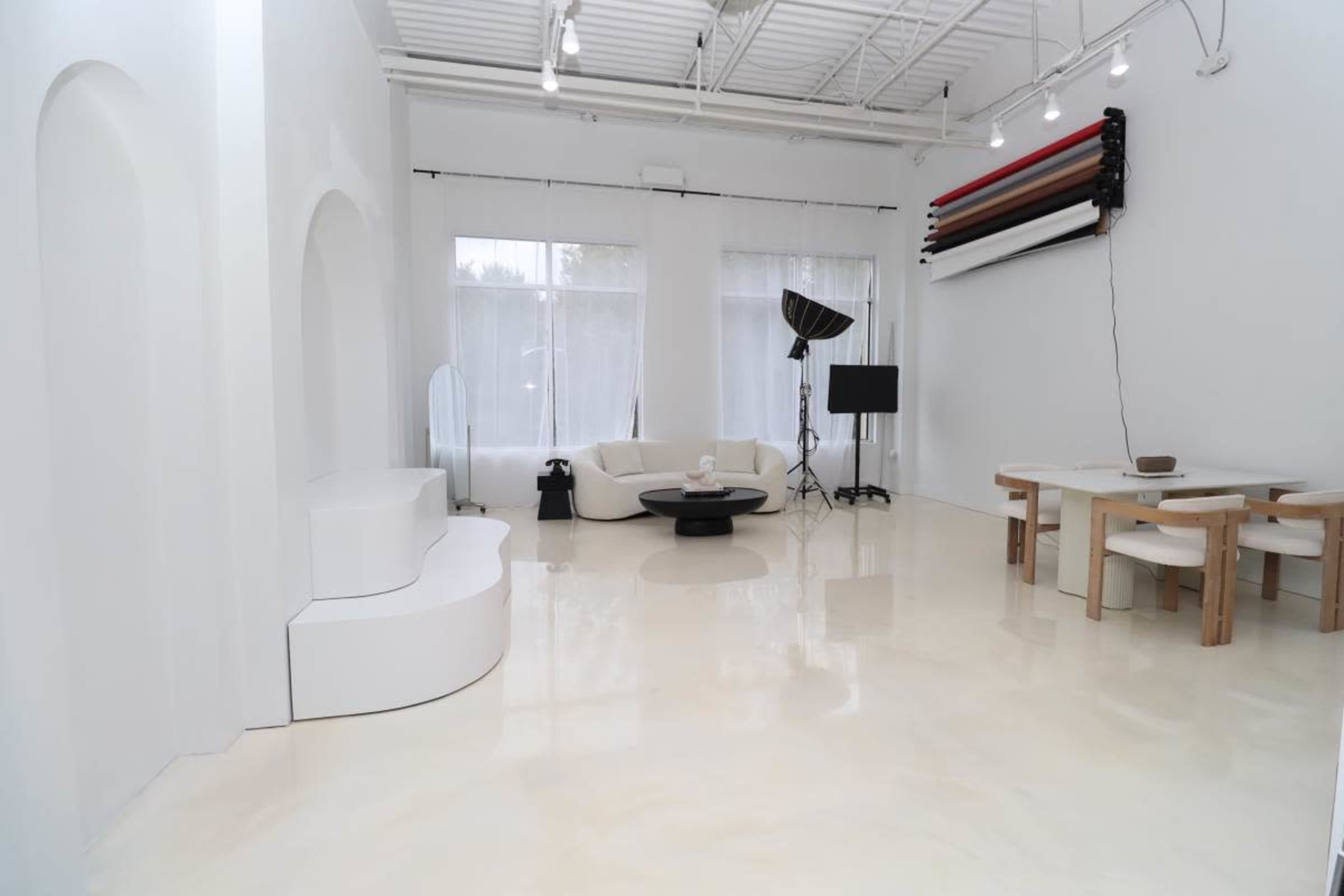 Modern Luxury Natural-Light Photo Studio — Metro Atlanta (Suwanee, Ga) for Photoshoots, Content Creation, Events, Classes Image in Suwanee, Suwanee, GA