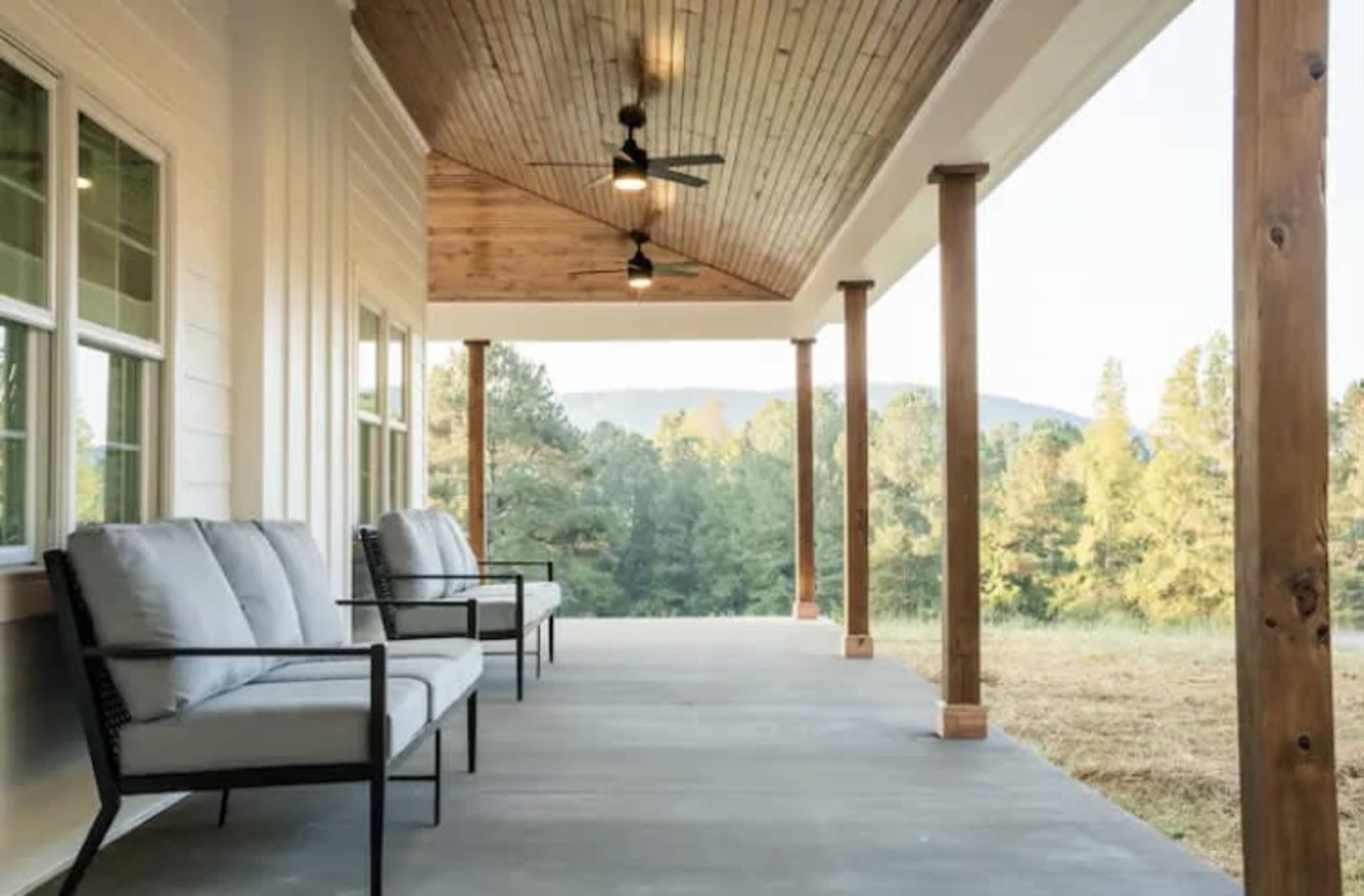 Luxury Farmhouse on 15 Acres: Private Pool, Fast Wifi and Incredible Views! Image in , Summerville, GA