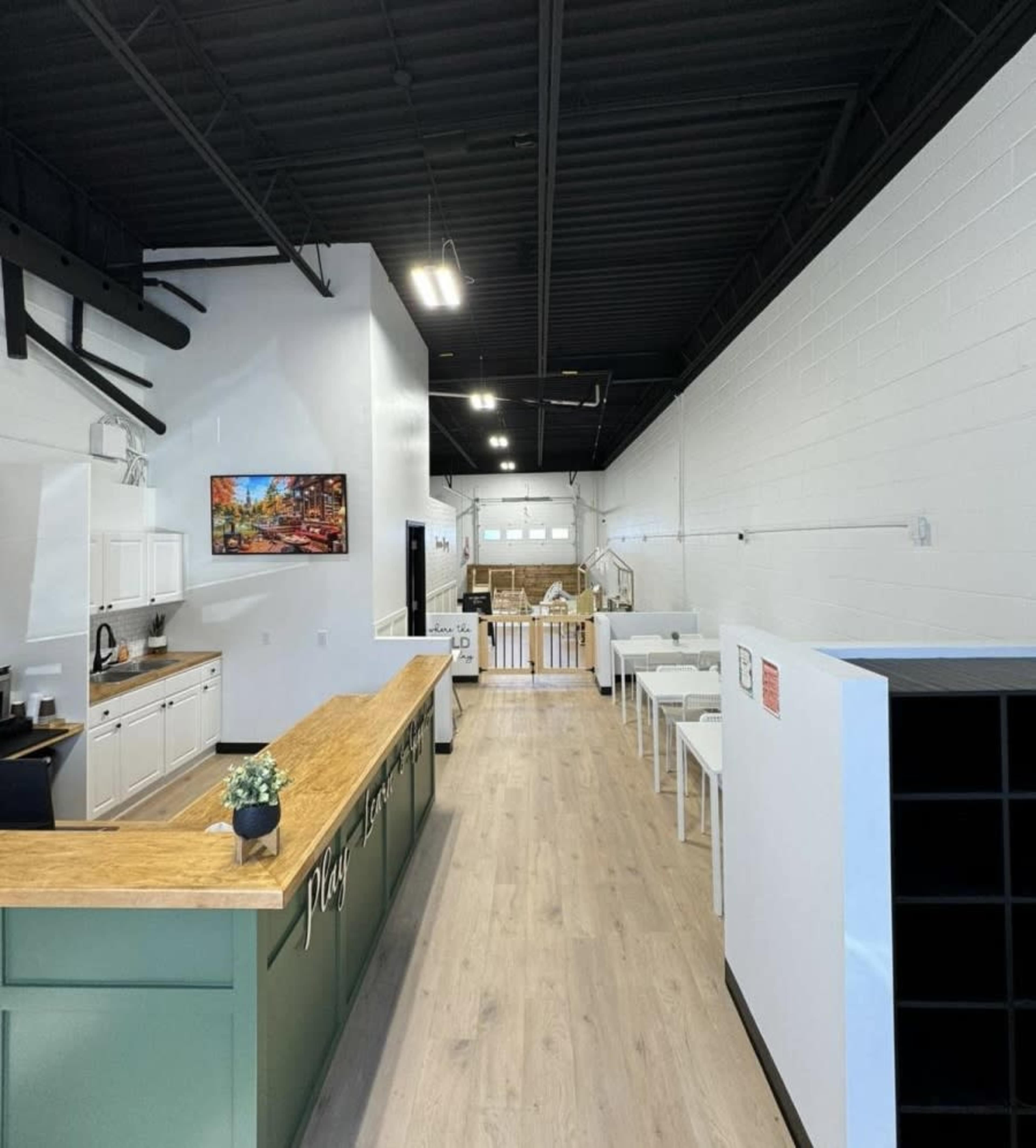 Versatile Event & Kids Birthday Party Space with Natural Light and High-End Finishes Image in Mississauga, Mississauga, ON