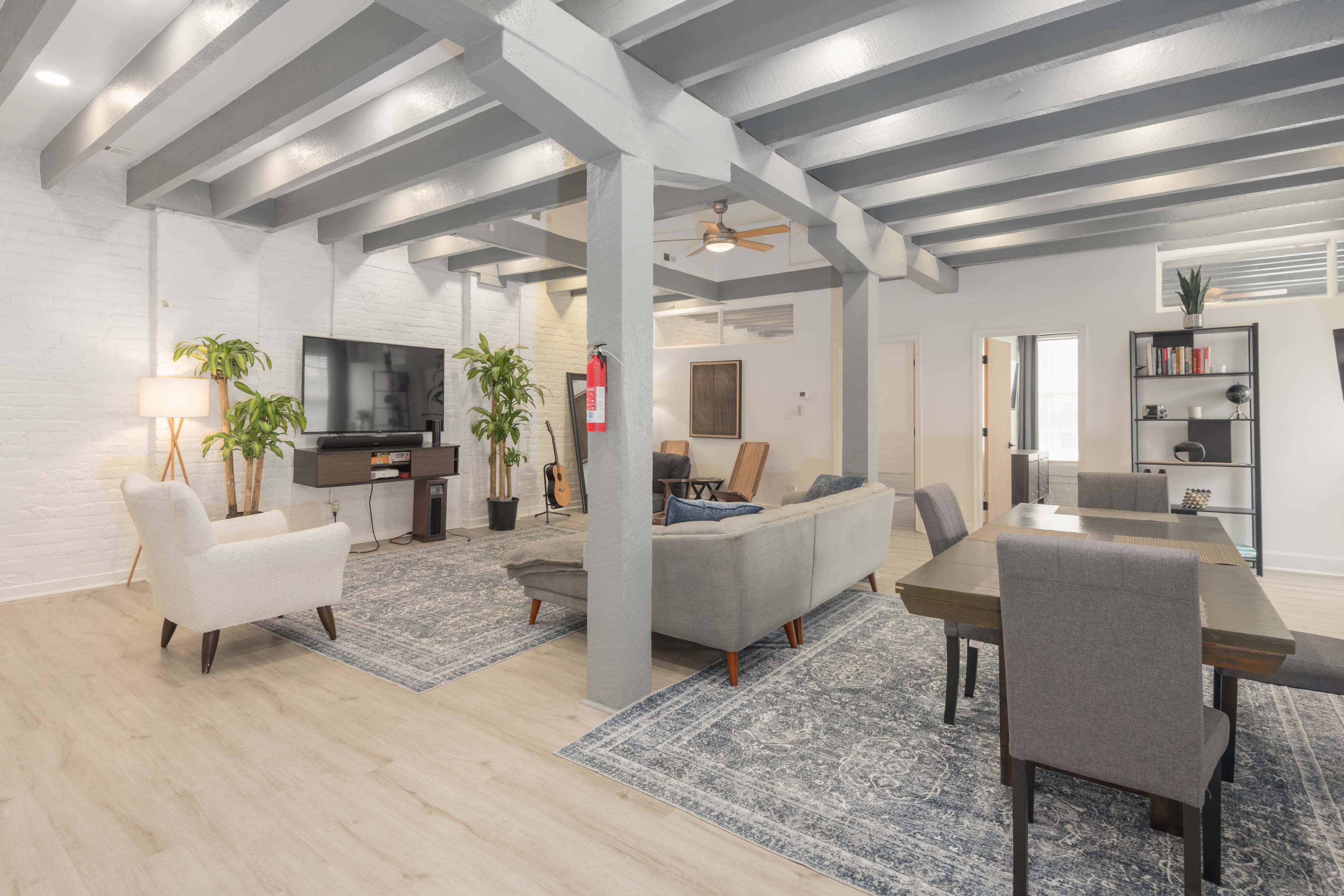 Large Downtown Open Concept Loft Apartment Image in Downtown, Richmond, VA