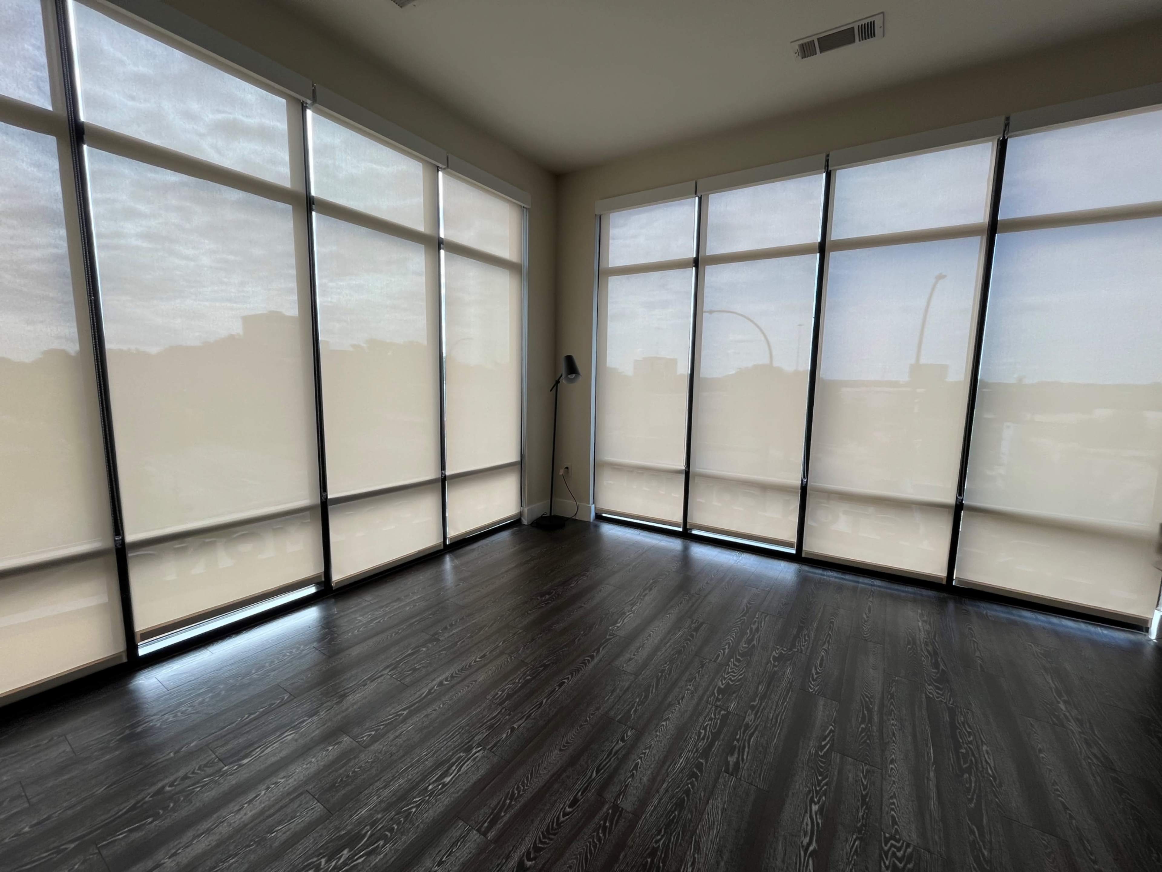 Penthouse Window Room Image in North Arlington, Arlington, TX