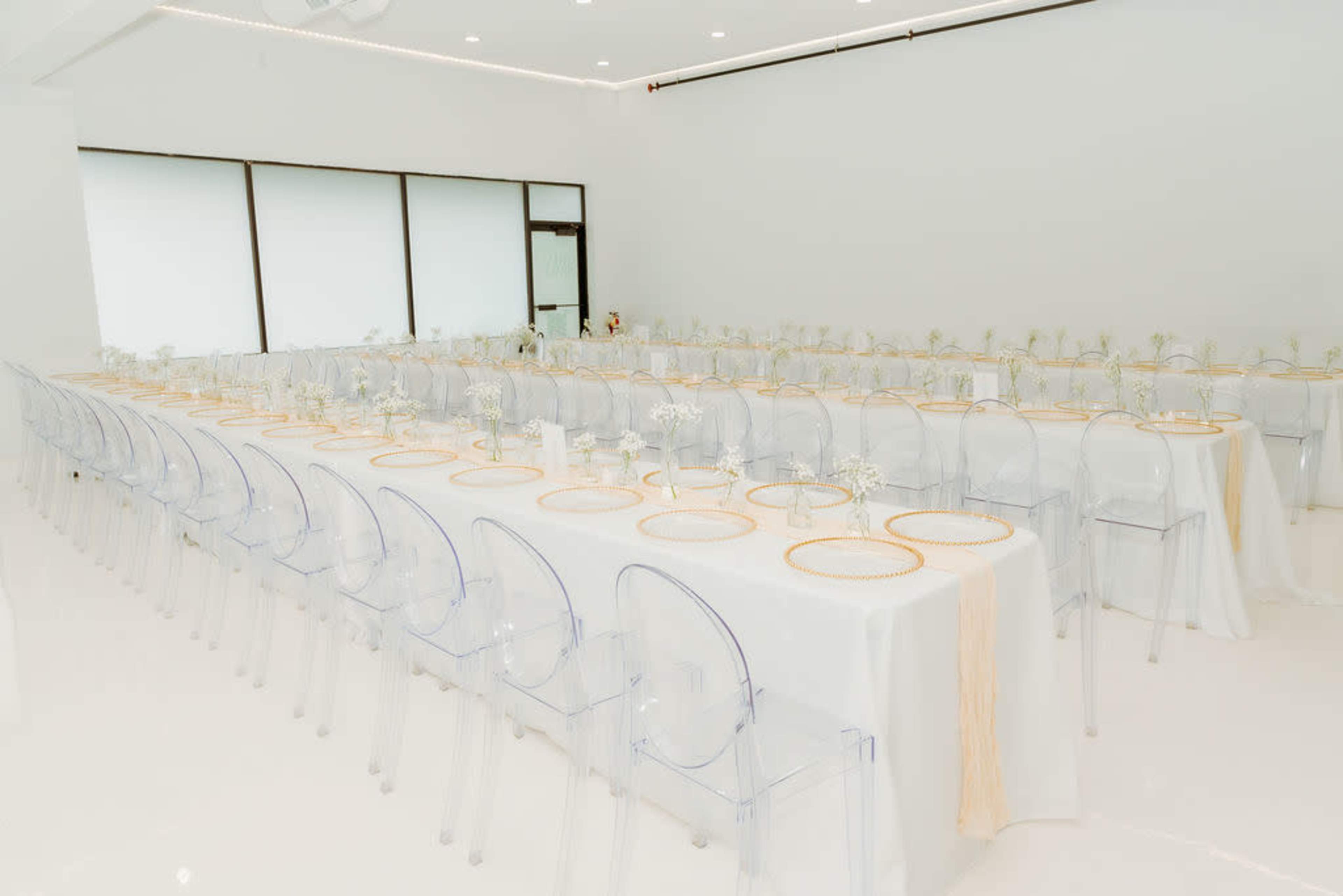 All white modern event space minutes away from the American Dream Mall and Teterboro Airport Image in Little Ferry, Little Ferry, NJ