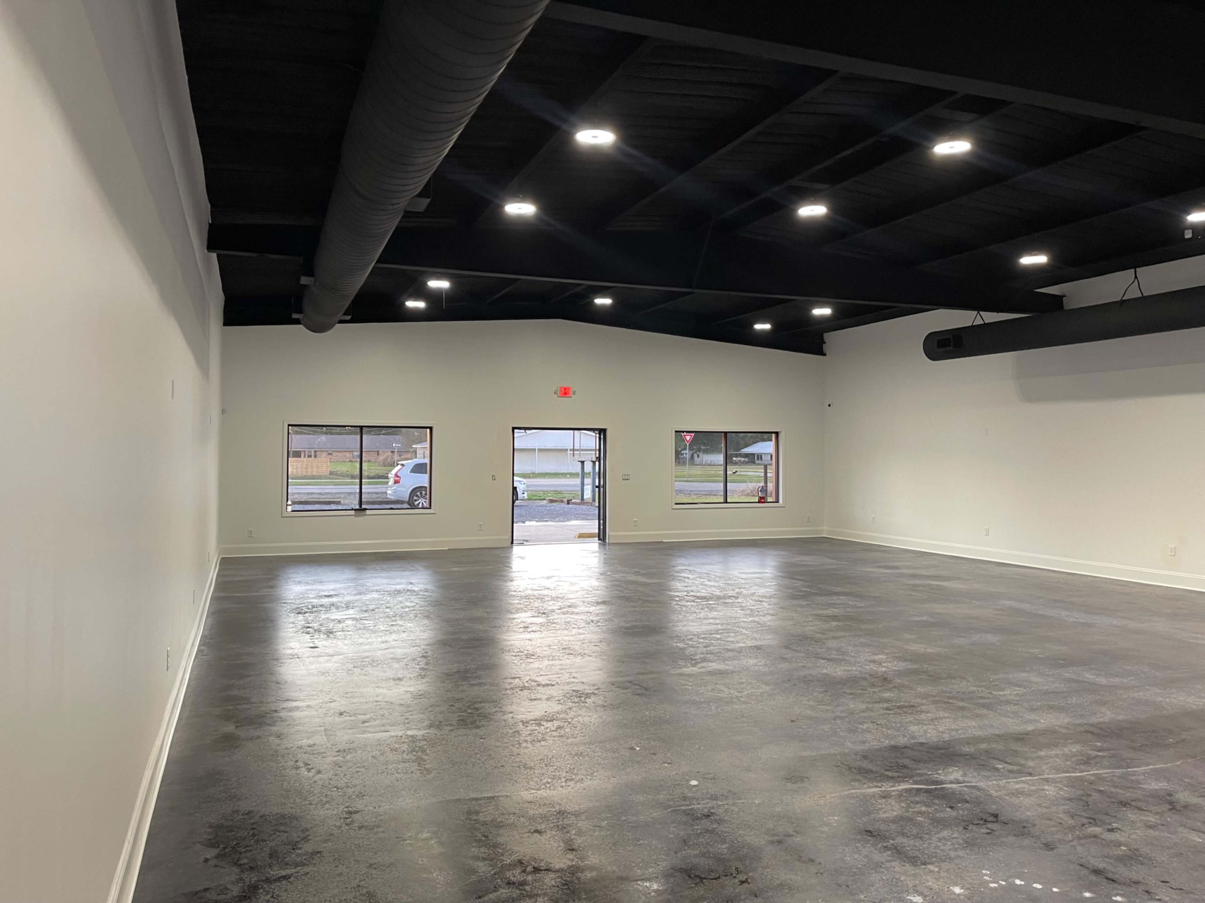 Open concept for a variety of possibilities. Image in New Iberia, New iberia, LA