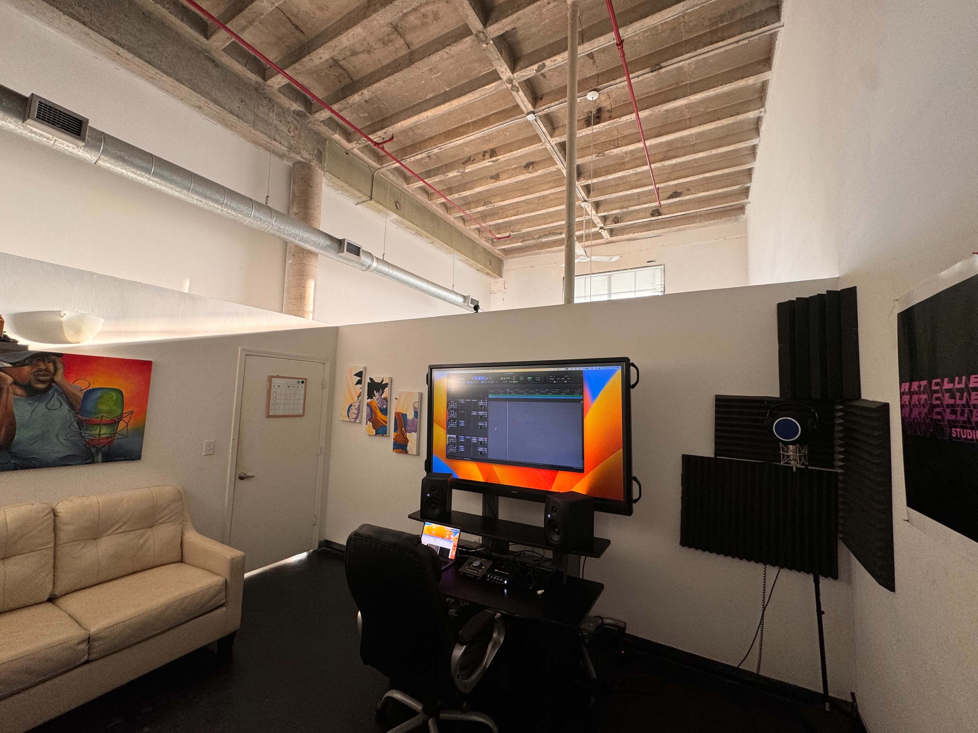 Edgewood Loft with Photo and Recording Studio/Set Image in Cabbagetown, Atlanta, GA