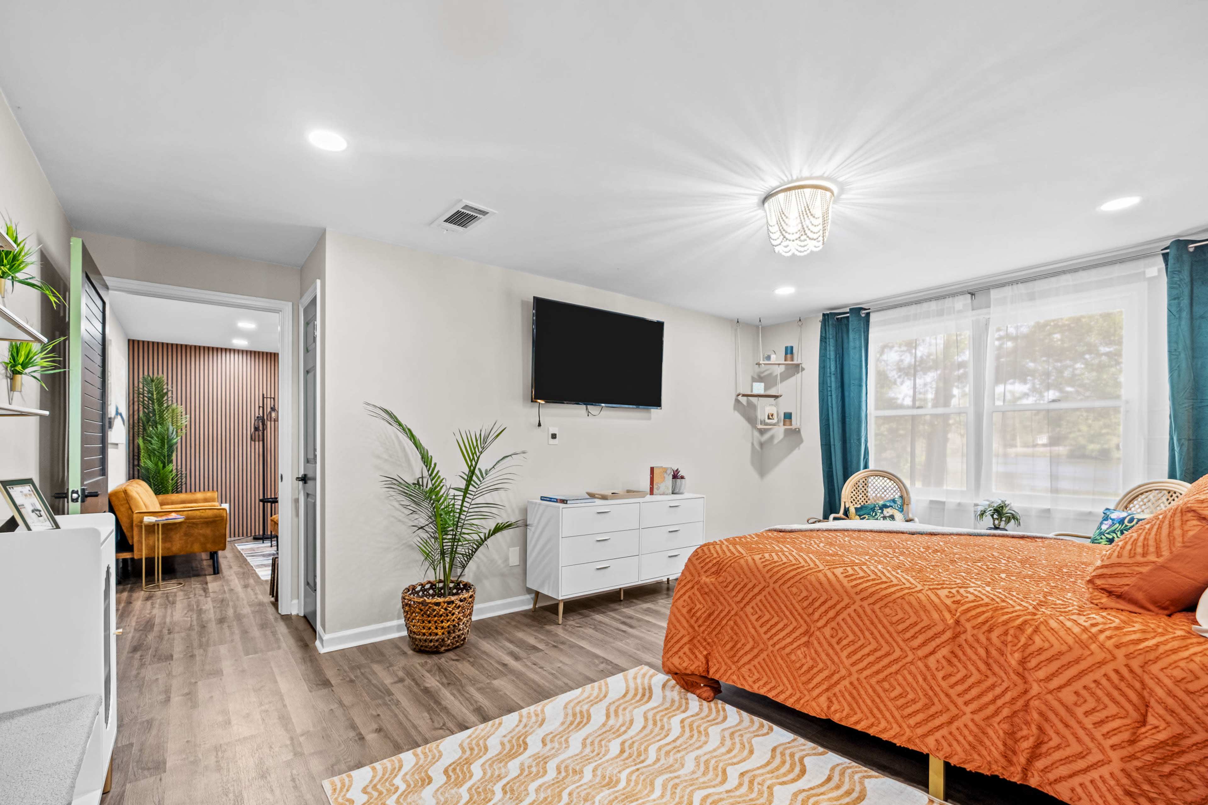 Serene Lakeside Getaway Minutes from Atlanta Image in , Conyers, GA