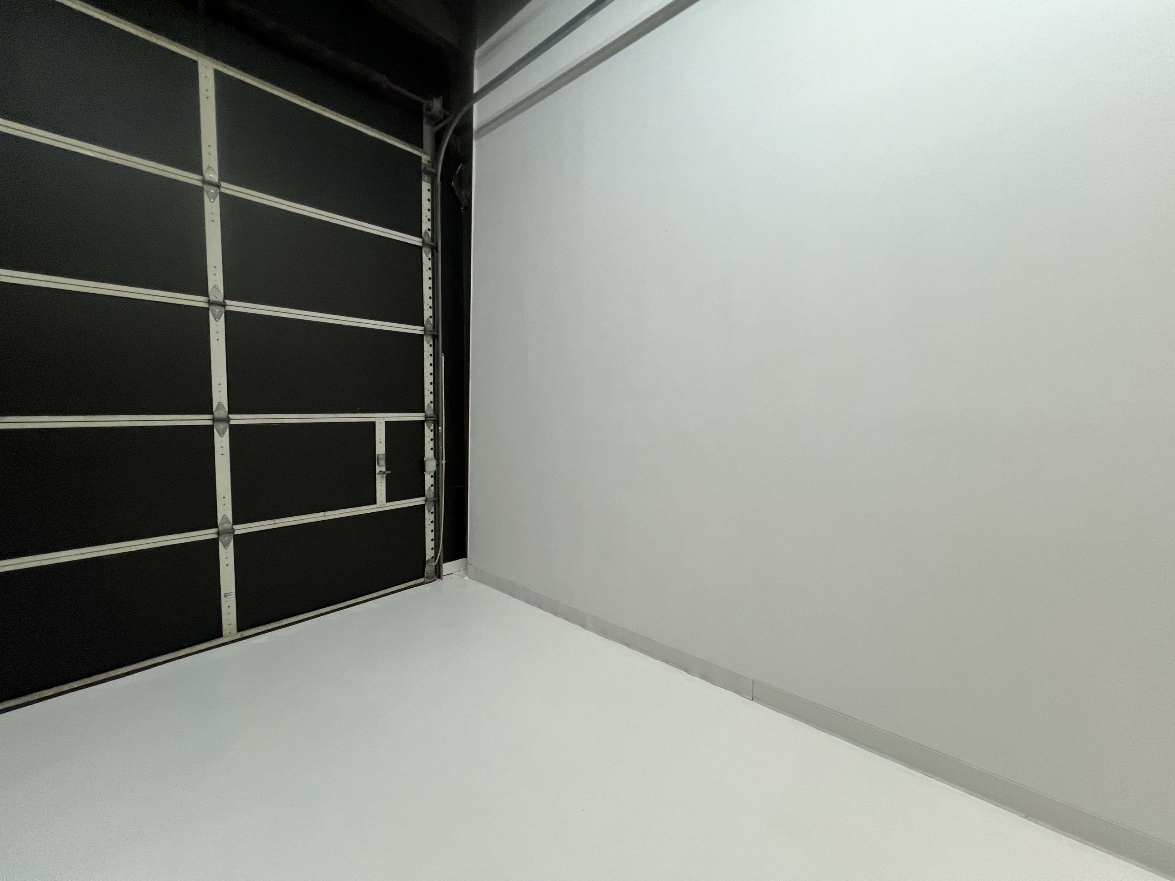 Photo/ Video Studio With big White Wall & Black Wall Image in , ATLANTA, GA