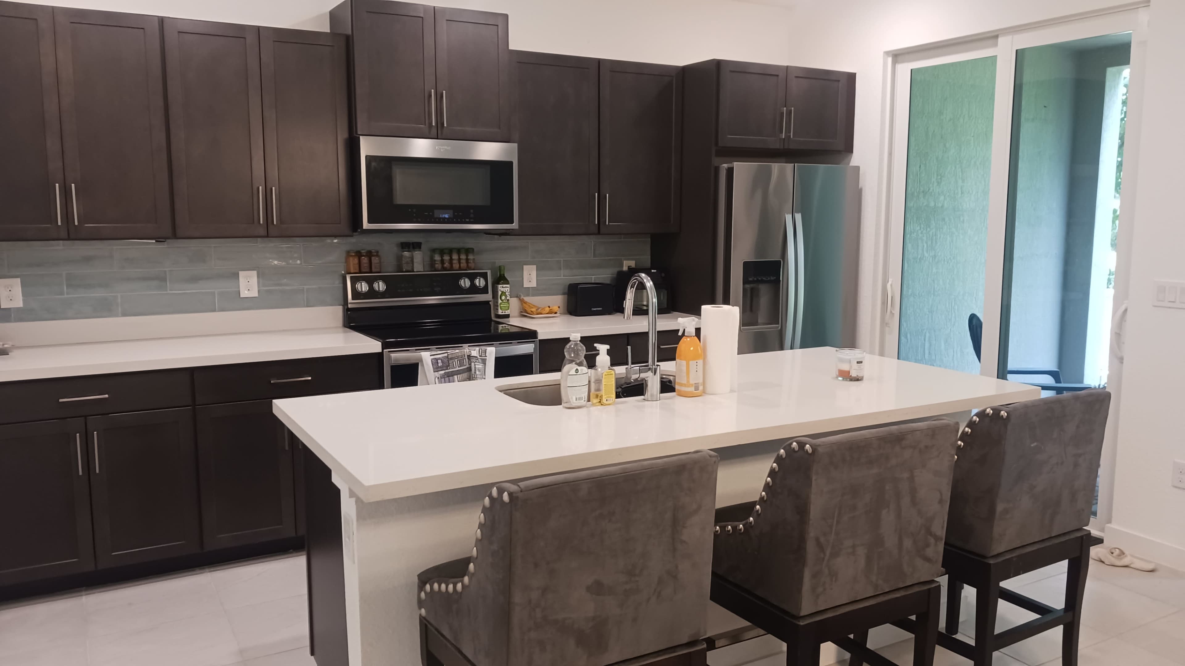 Simply Calm Small Suburban Living Space Image in , Lake Worth, FL