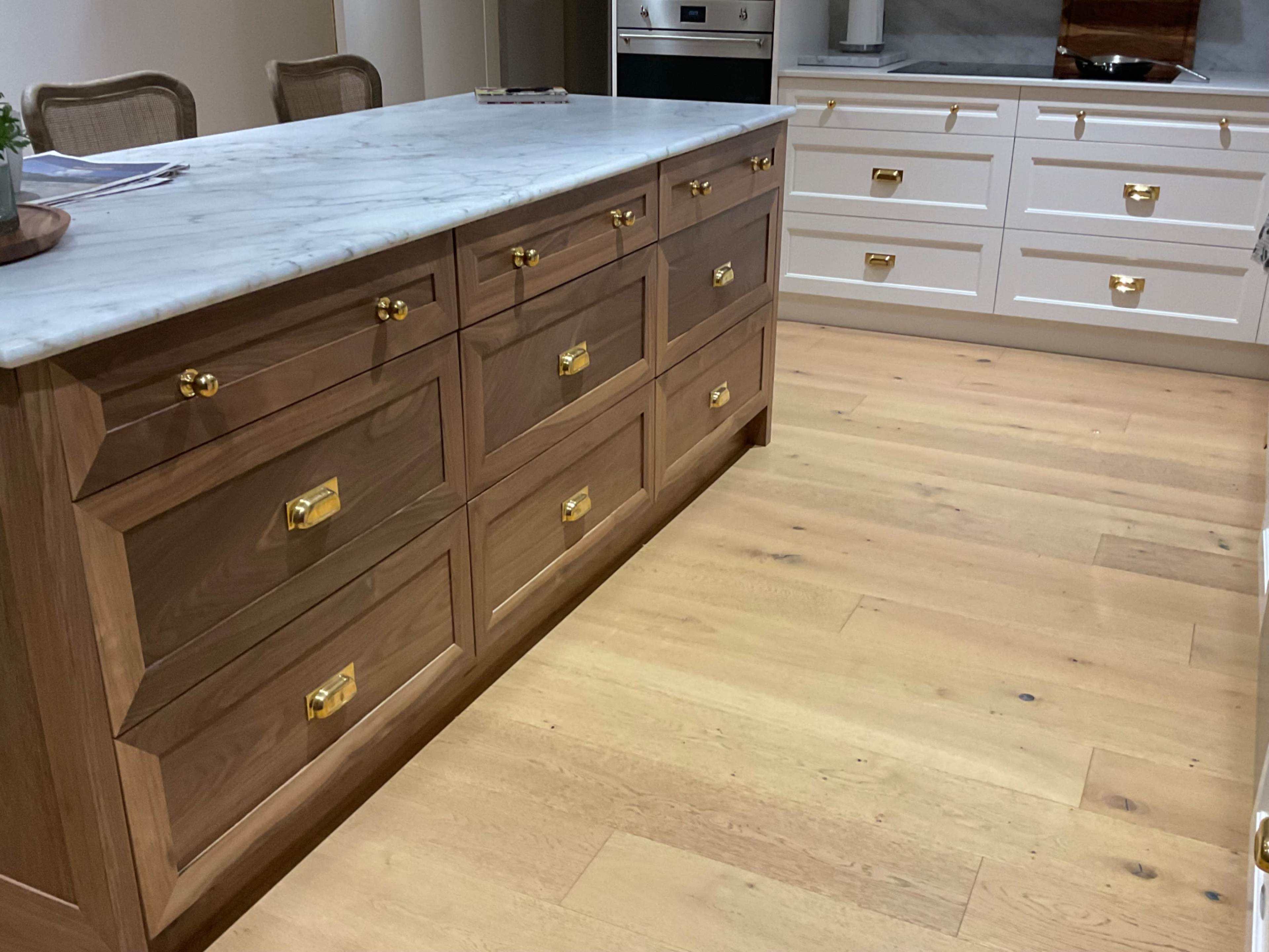 Studio McGee Style Kitchen | Hamptons | Farmhouse | Cottage | Neutral Colour Palette | American Oak Island | Marble Benchtops and backsplash | Raw Brass Hardware & Fixtures Image in East Maitland, East Maitland, NSW