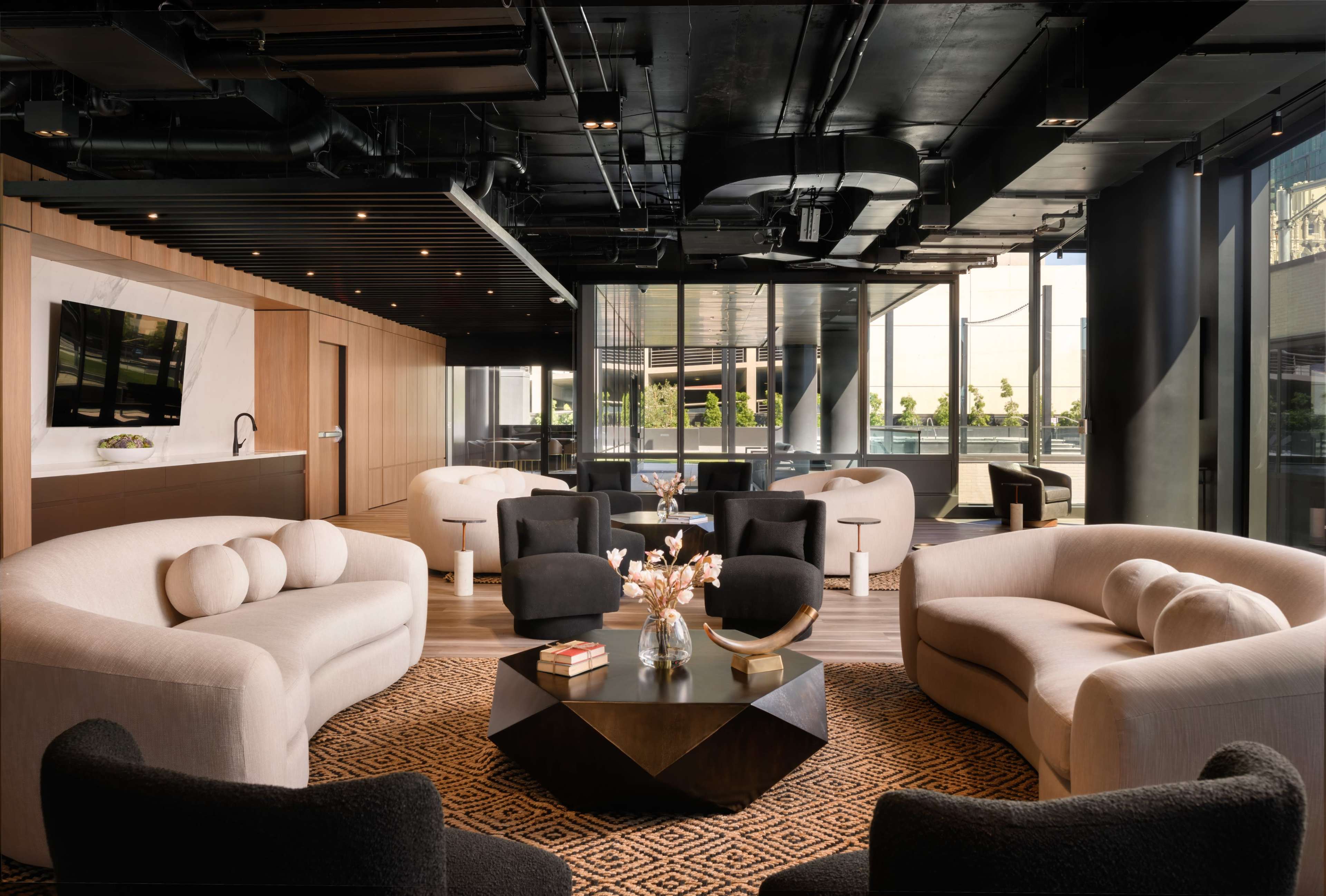 Club Lounge Image in Downtown Oakland, Oakland, CA