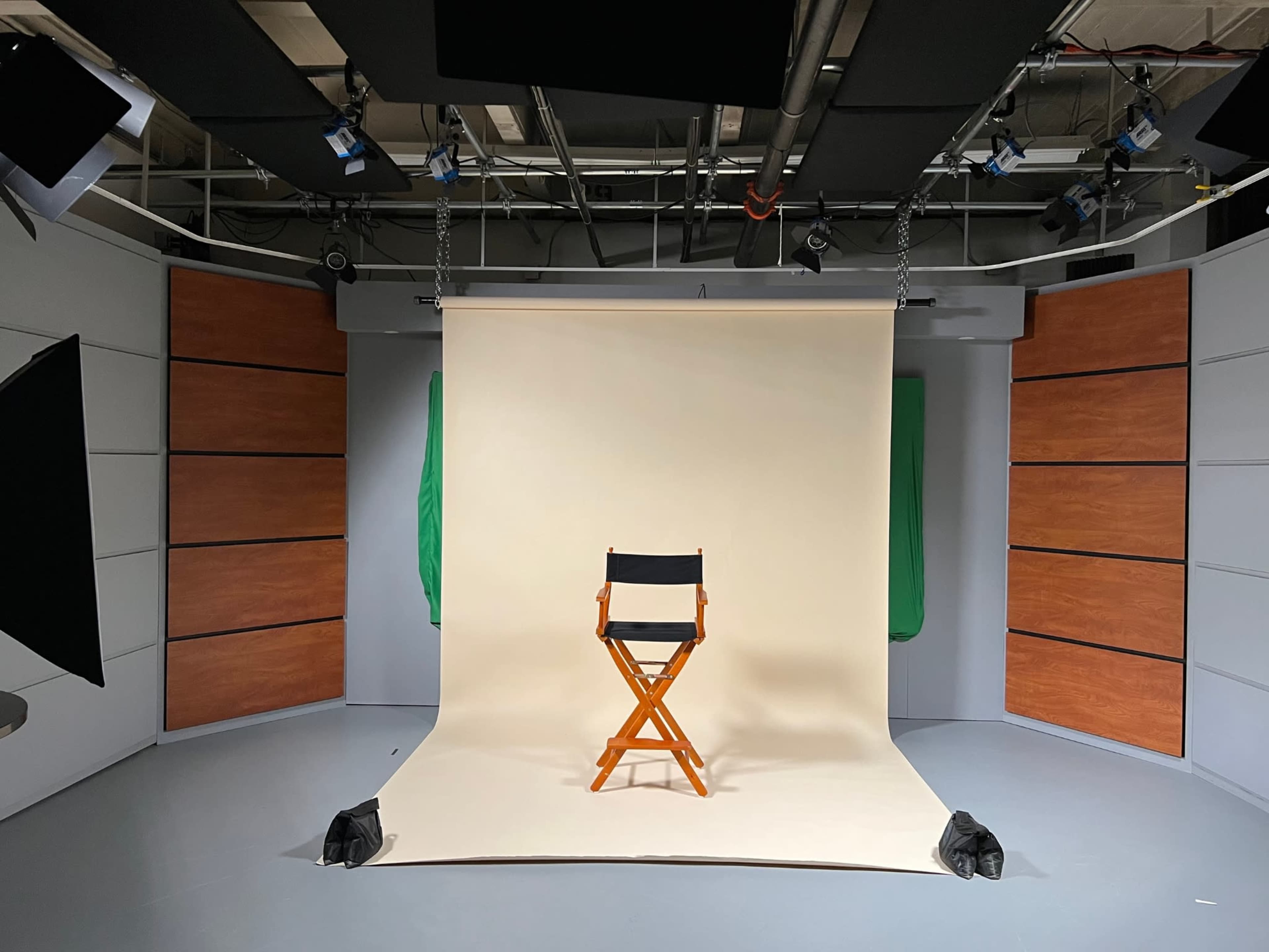 Professional Photo & Video Space In Prime Location Image in Beverly, Beverly, MA