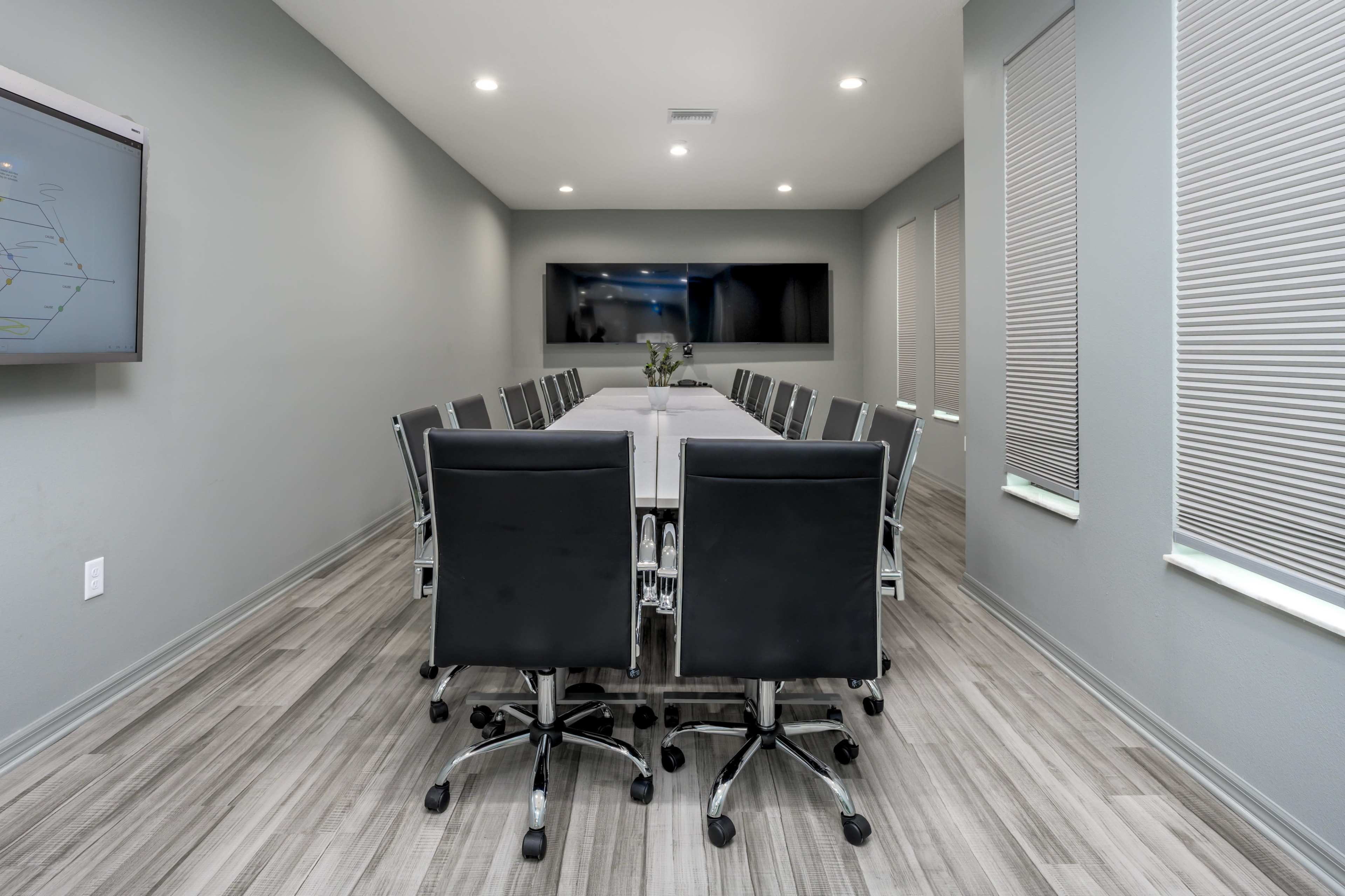 35 Person High Tech Conference Room Image in Worthington Gardens, Lutz, FL