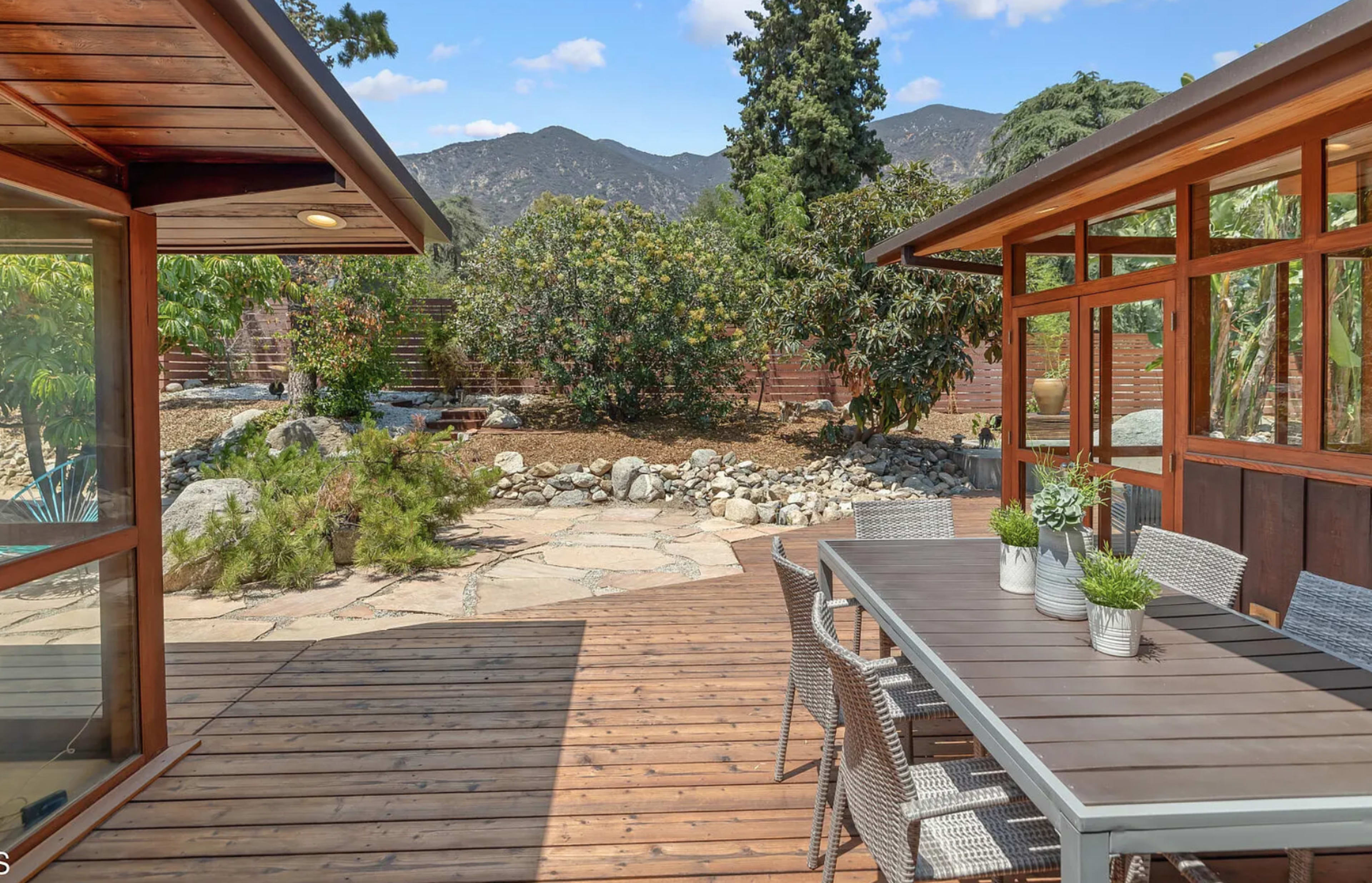 Midcentury Glass Cabin with Mountain Views Image in Sierra Madre, Sierra Madre, CA