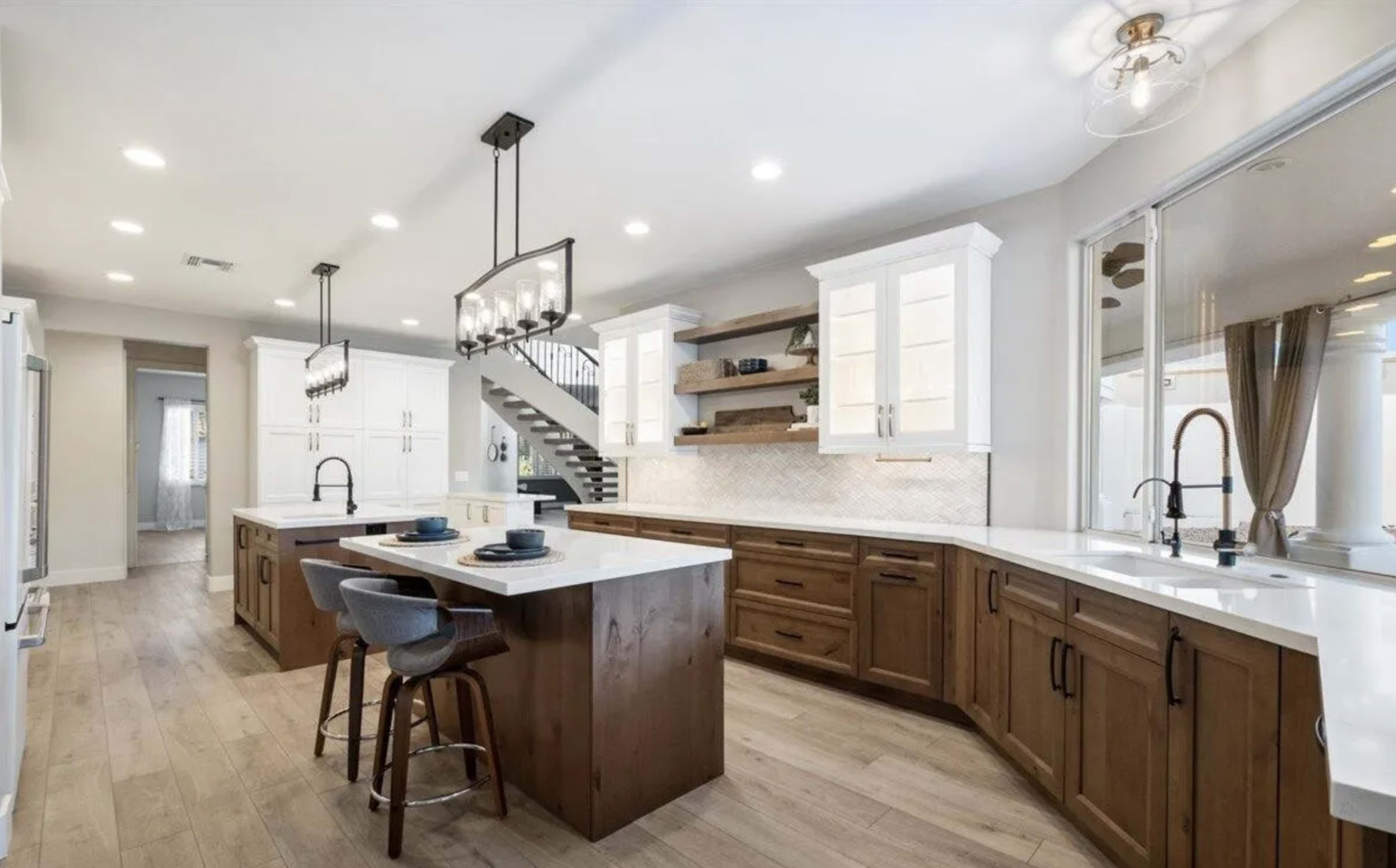 Classic style luxury family home Image in Ahwatukee Foothills Village, Phoenix, AZ