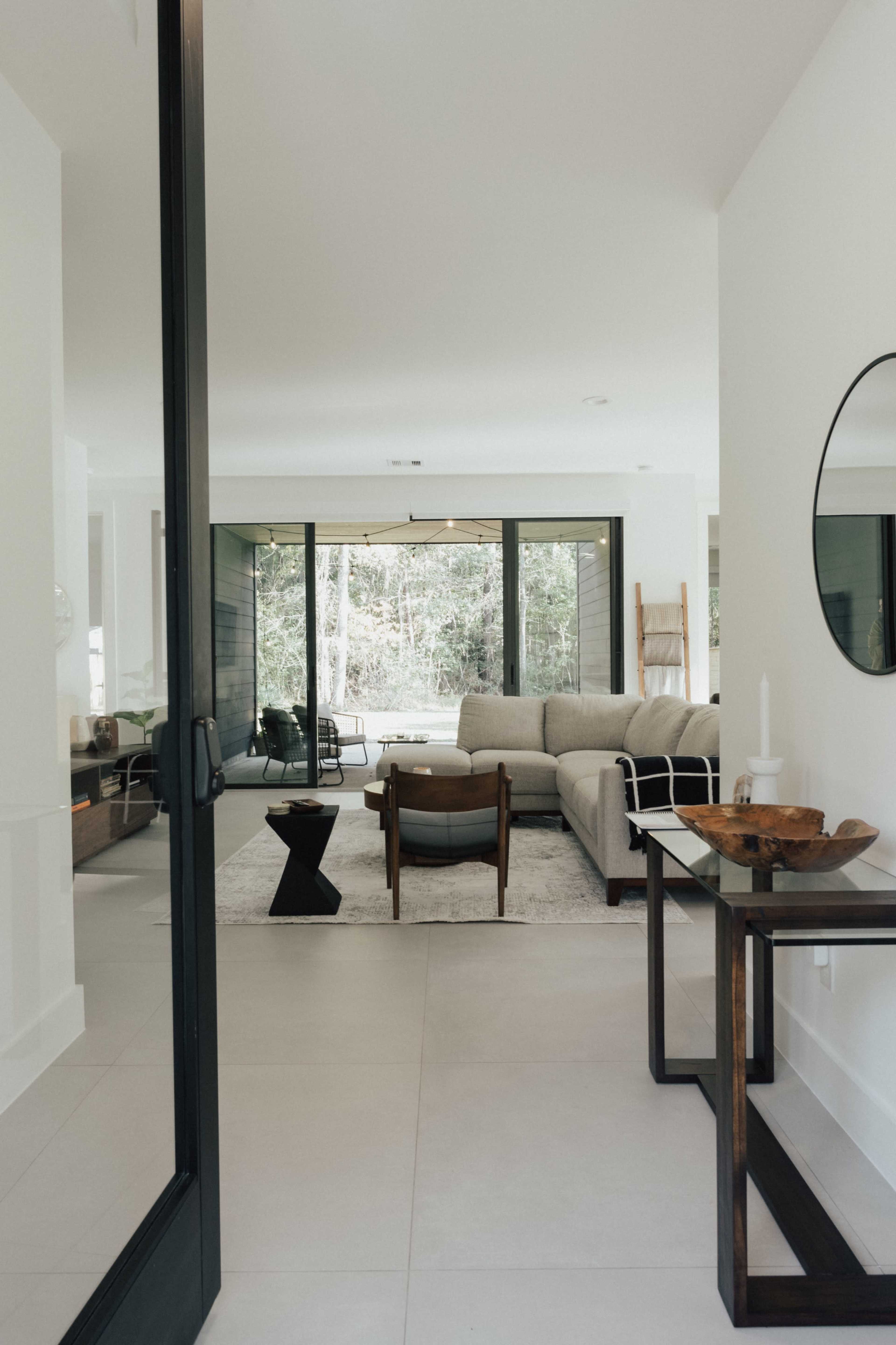 Modern Home - PERFECT for small gatherings and photo shoots Image in , Conroe, TX