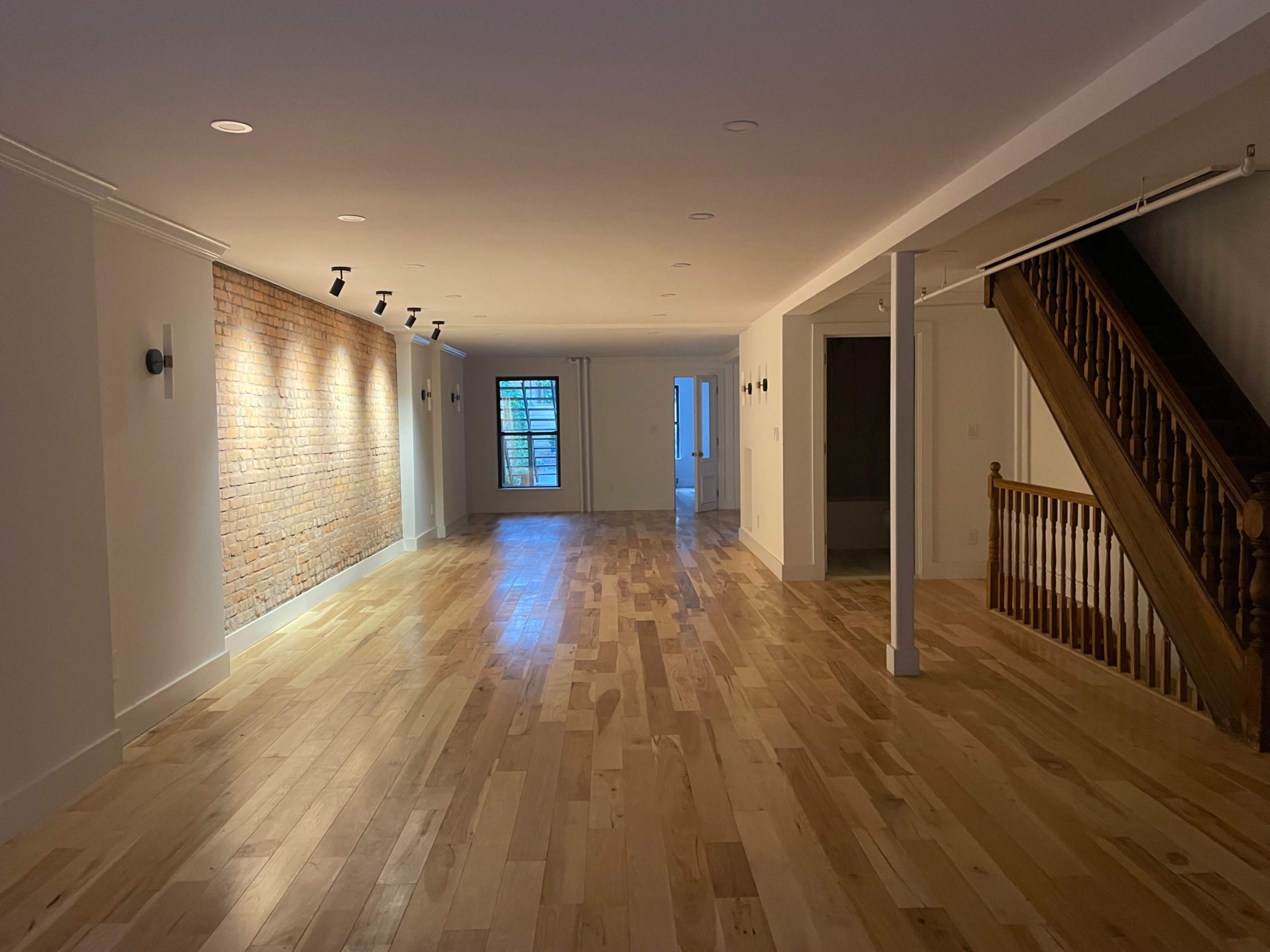 1000 ft.² open studio space for yoga, meetings, gatherings, family parties Image in Crown Heights, Brooklyn, NY