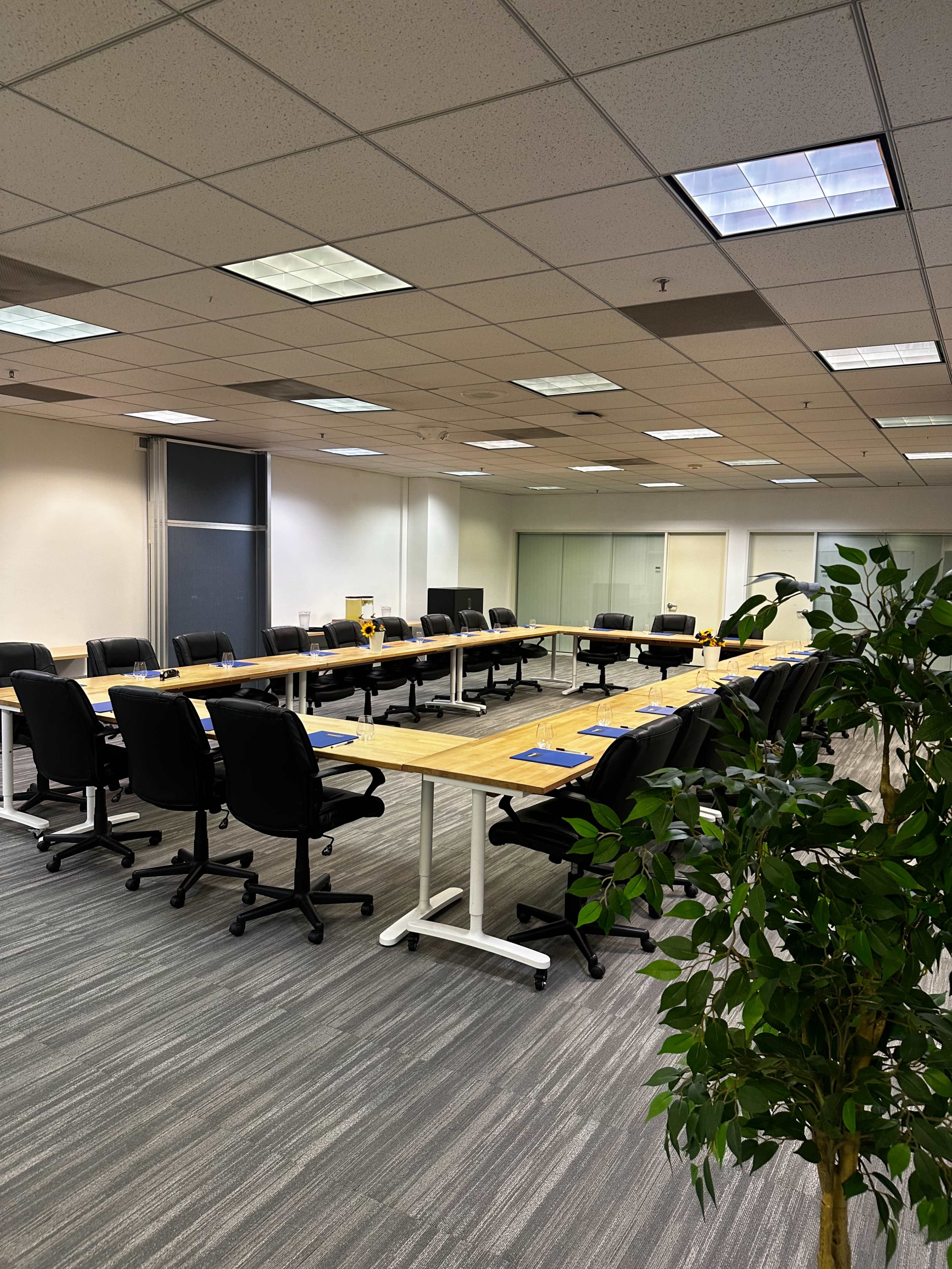 Executive Boardroom Suite with Breakout Spaces Image in Downtown Oakland, Oakland, CA