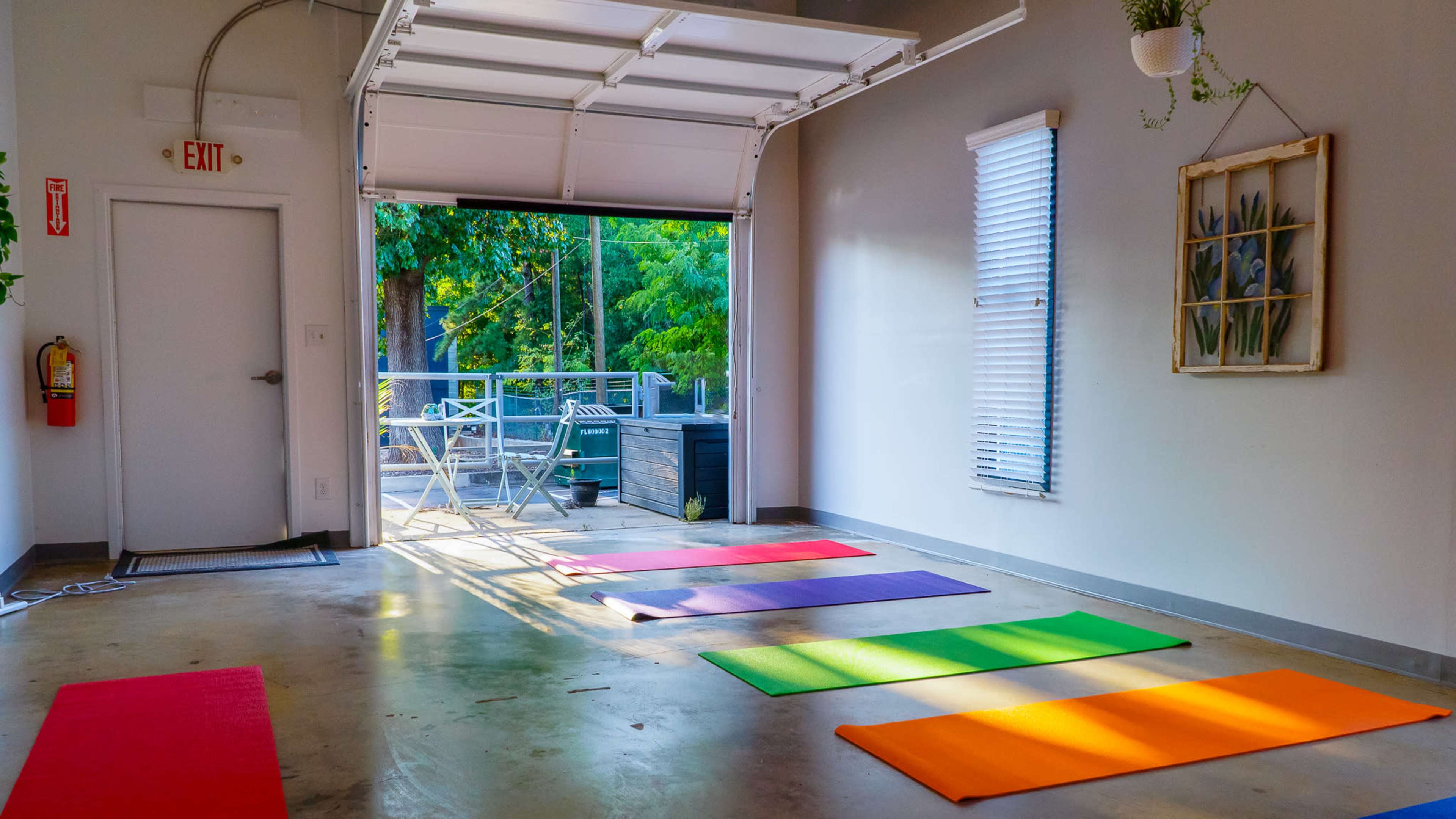 Intimate, Sun-filled Warehouse Space Image in Greater Valley Brook, Scottdale, GA