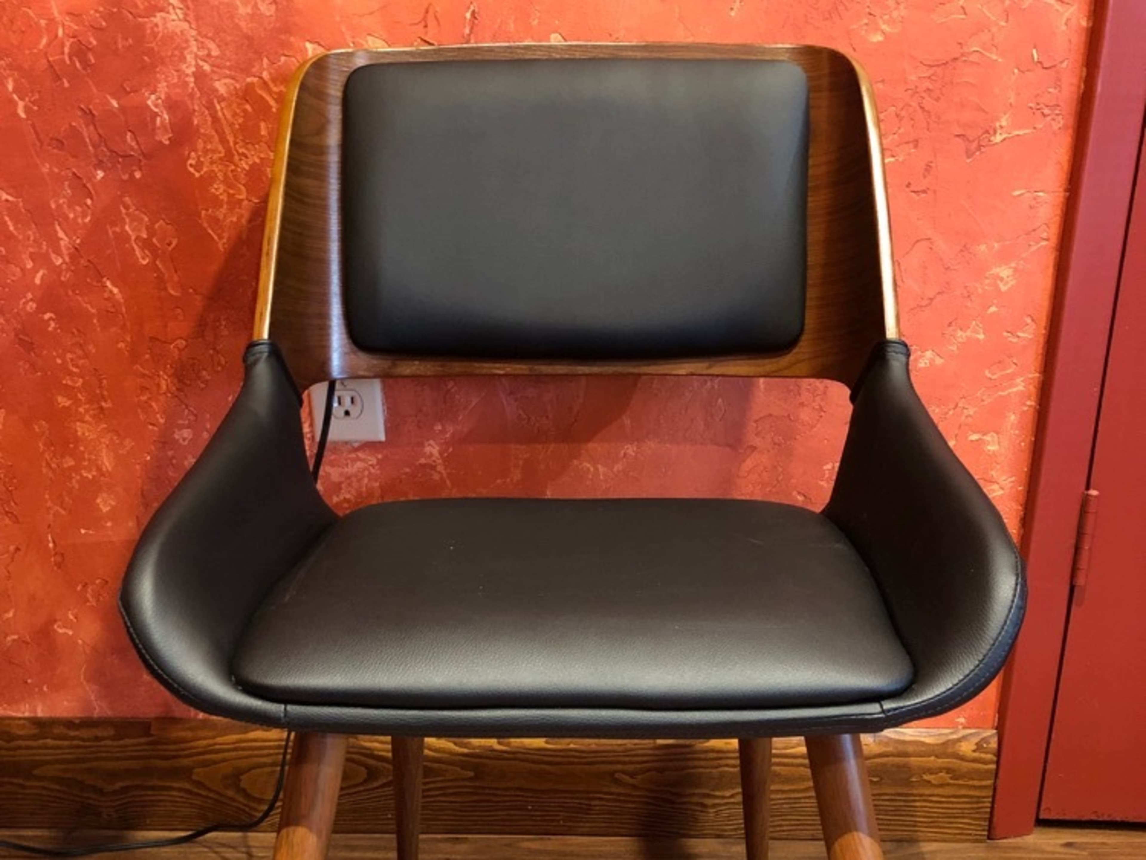 Mid-Mod Chair