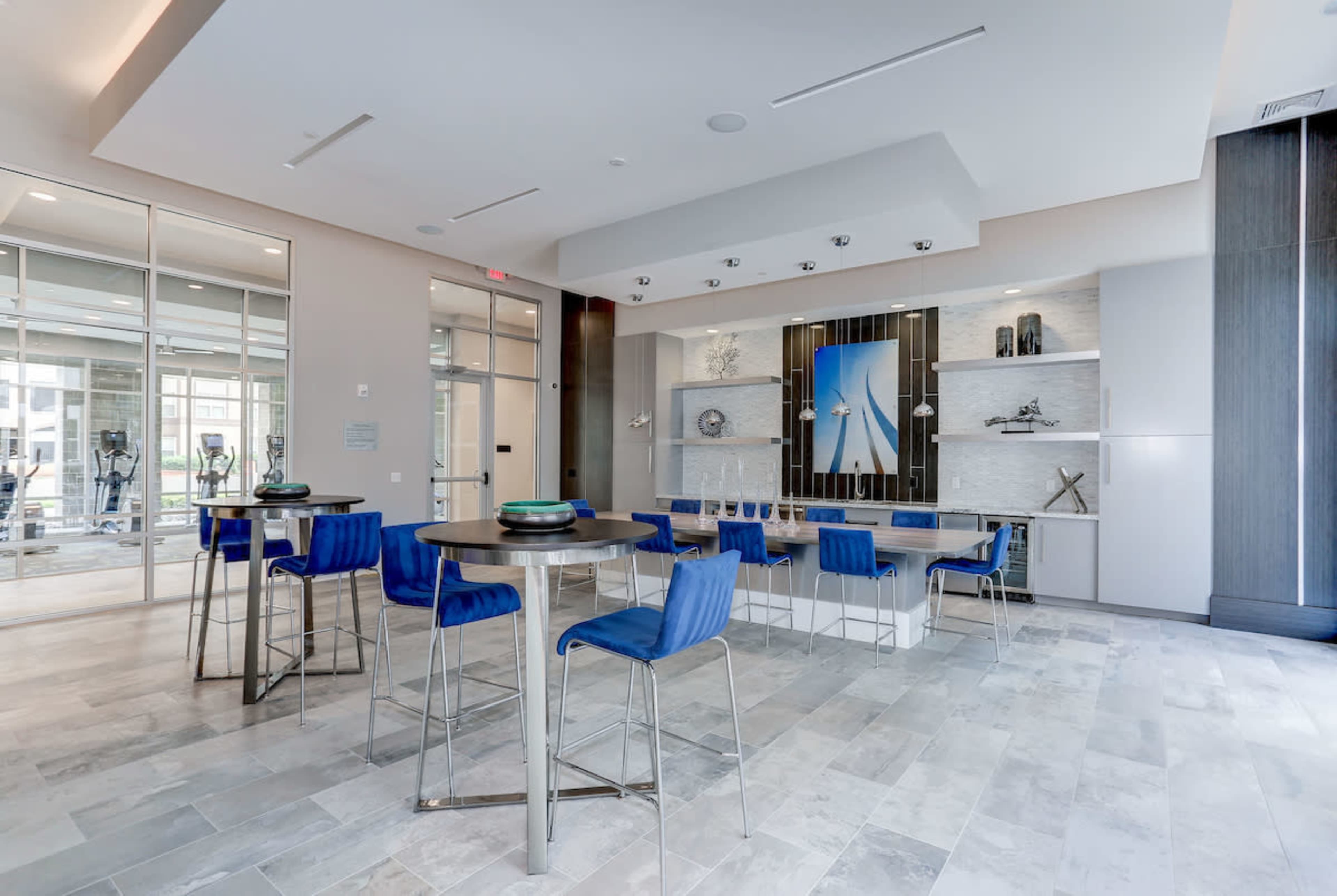 Spacious and Stylish Lounge in Herndon Image in , Herndon, VA