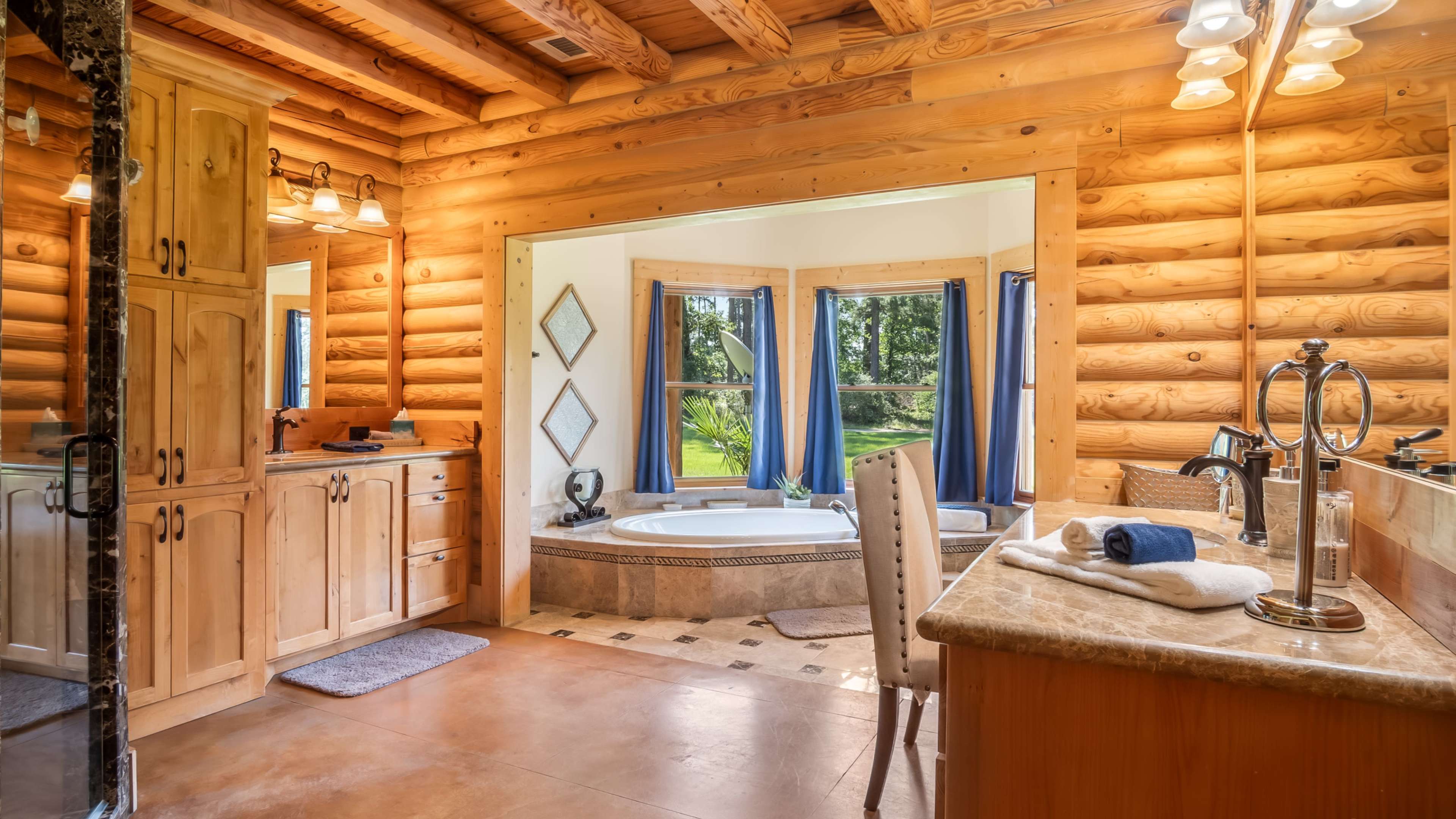 Rustic Cabin with Spacious Outdoor Event Space Image in Willis, Willis, TX