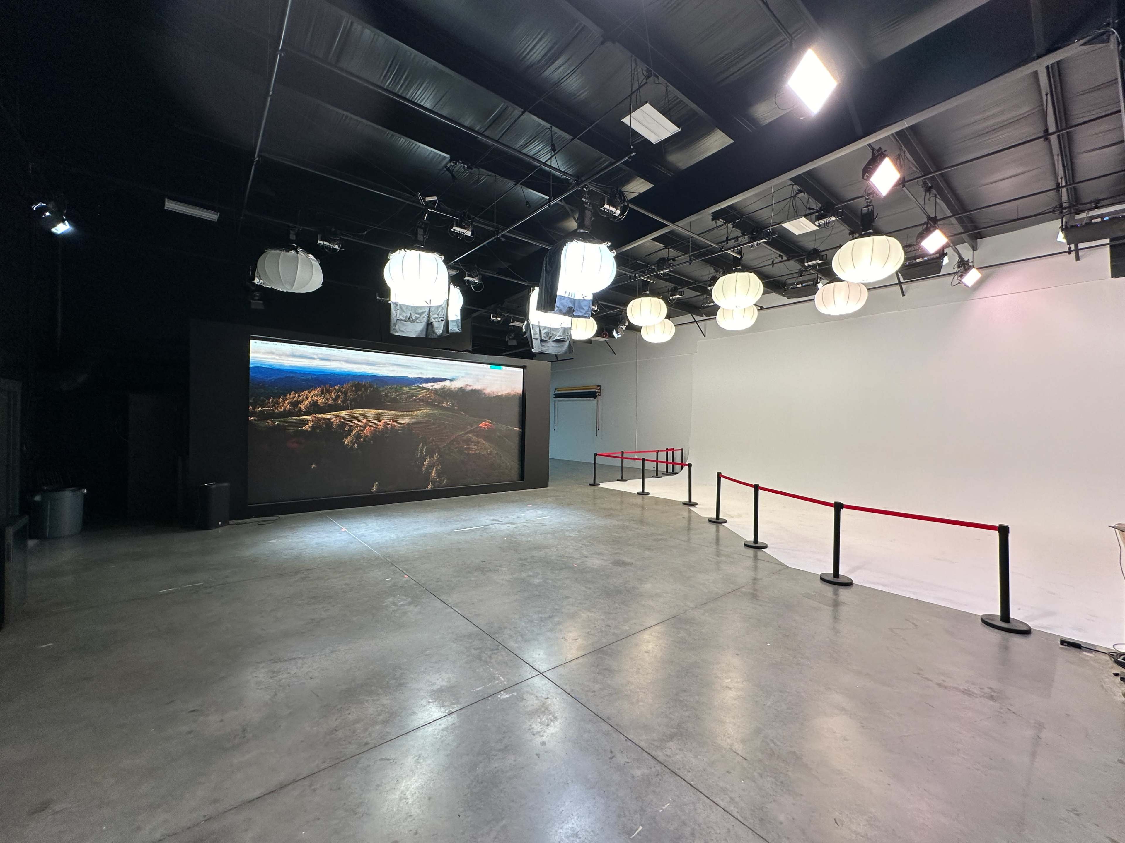 Modern Studio Space with LED Wall, Cyc Wall, and Paper backdrop’s. Image in Lehi, Lehi, UT
