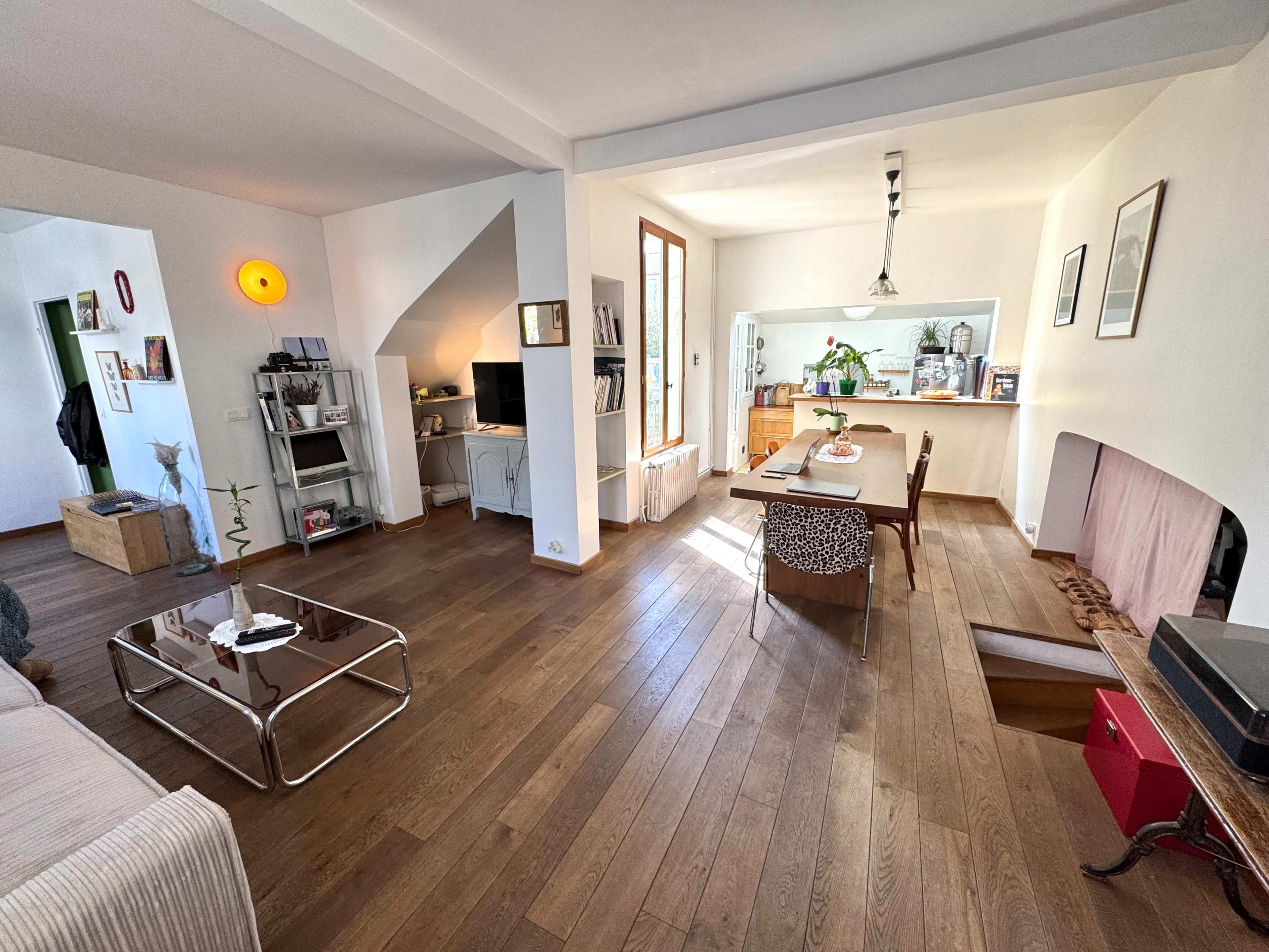 Maison lumineuse avec cour intérieure – idéale pour réunions, séminaires et dîners d’équipe Image in , Bagnolet