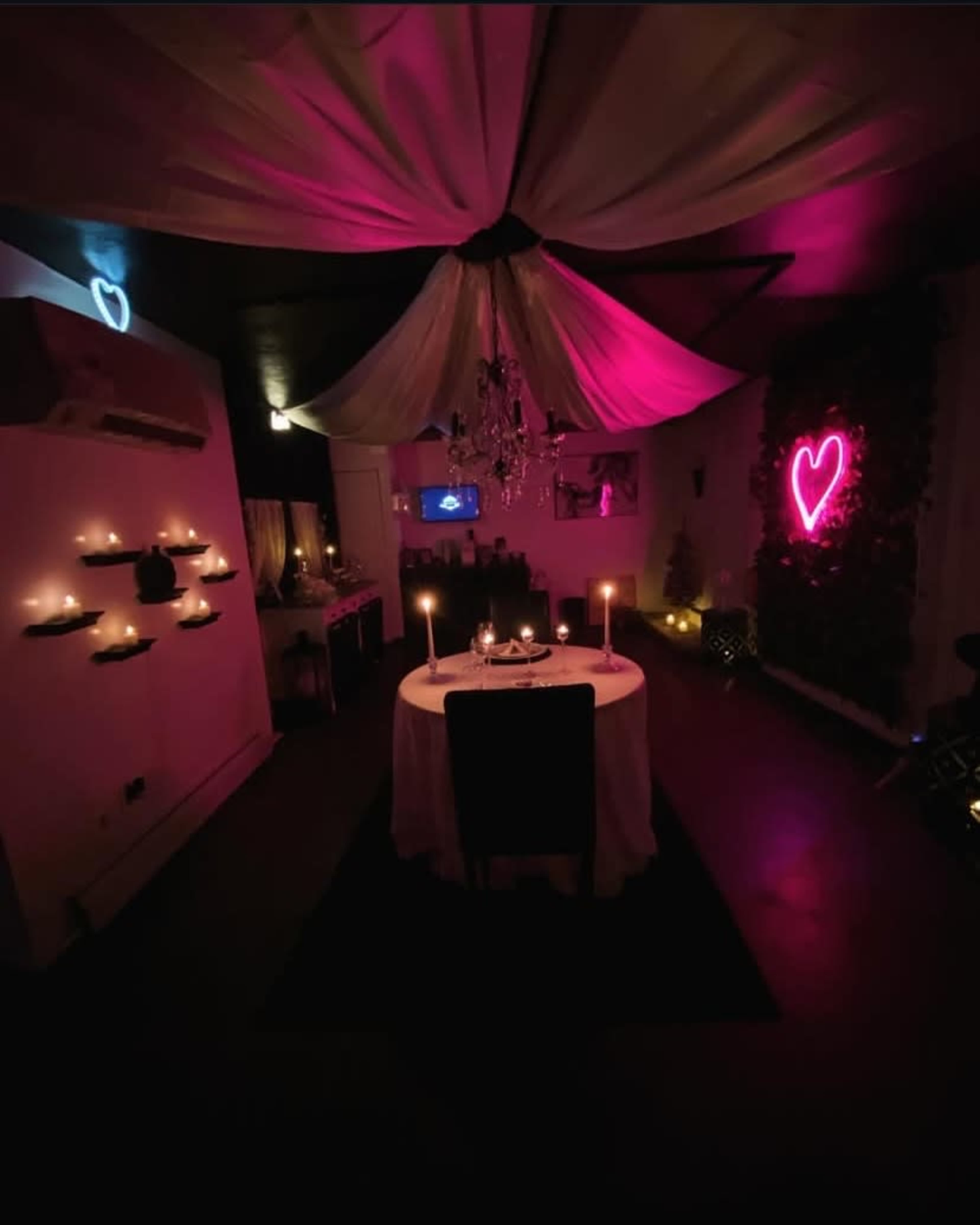 Unique Romantic Studio Loft Image in Avon Lake, Avon Lake, OH