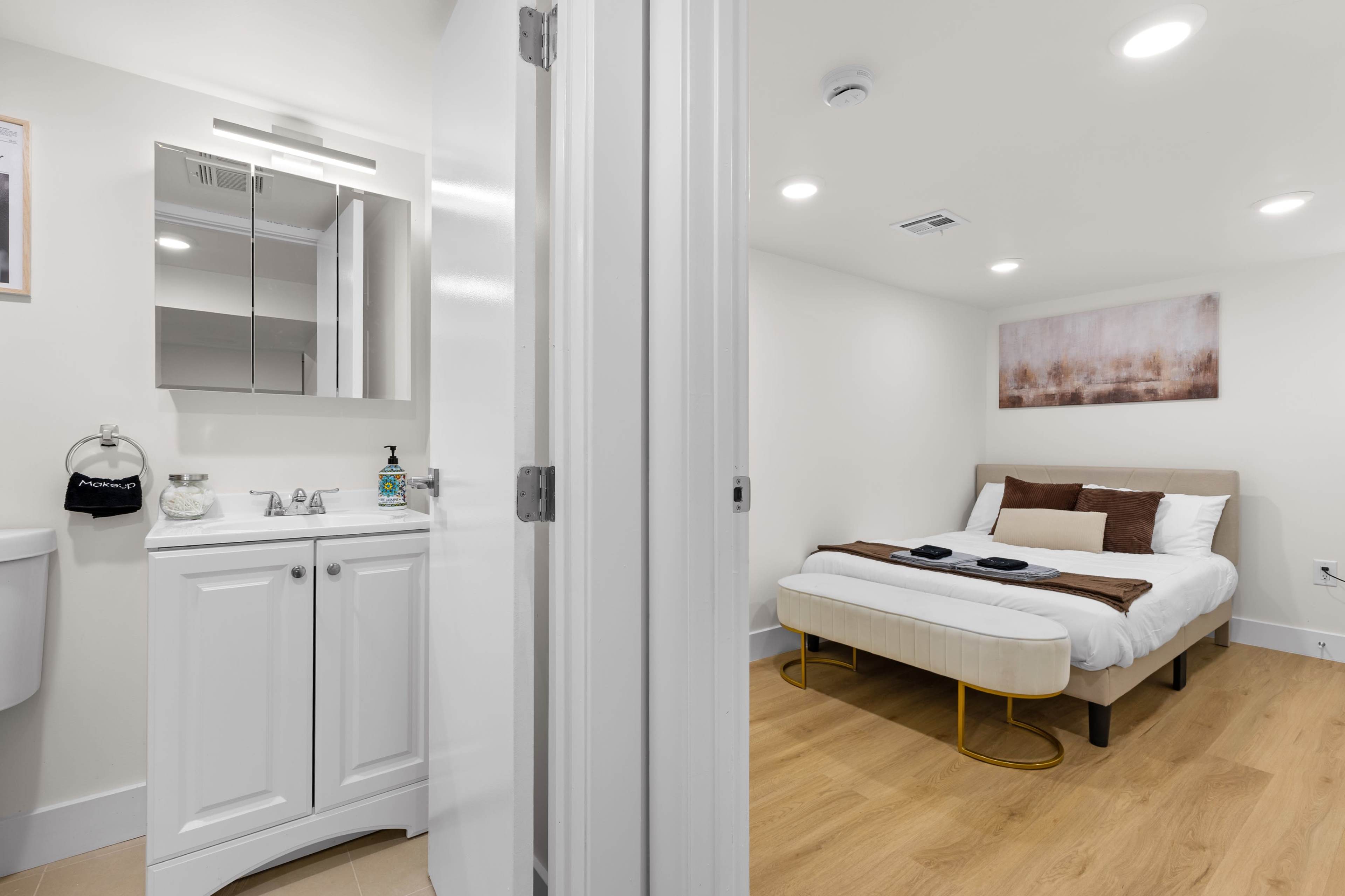 Spacious Modern Home-Pool Table, Backyard, BBQ, Parking Image in West Side, Jersey City, NJ