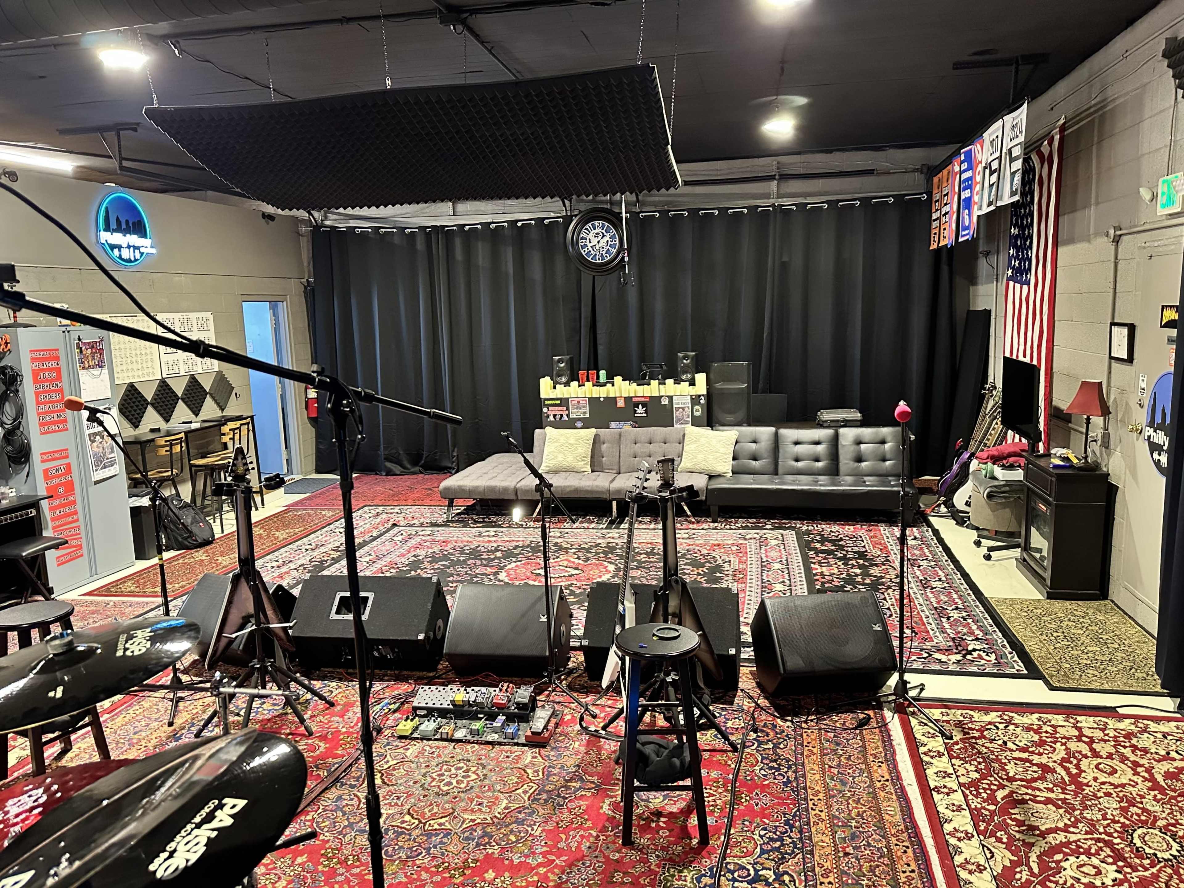 Creative Space for Musicians with a secluded Philadelphia View Image in Fairview Village, eagleville, PA